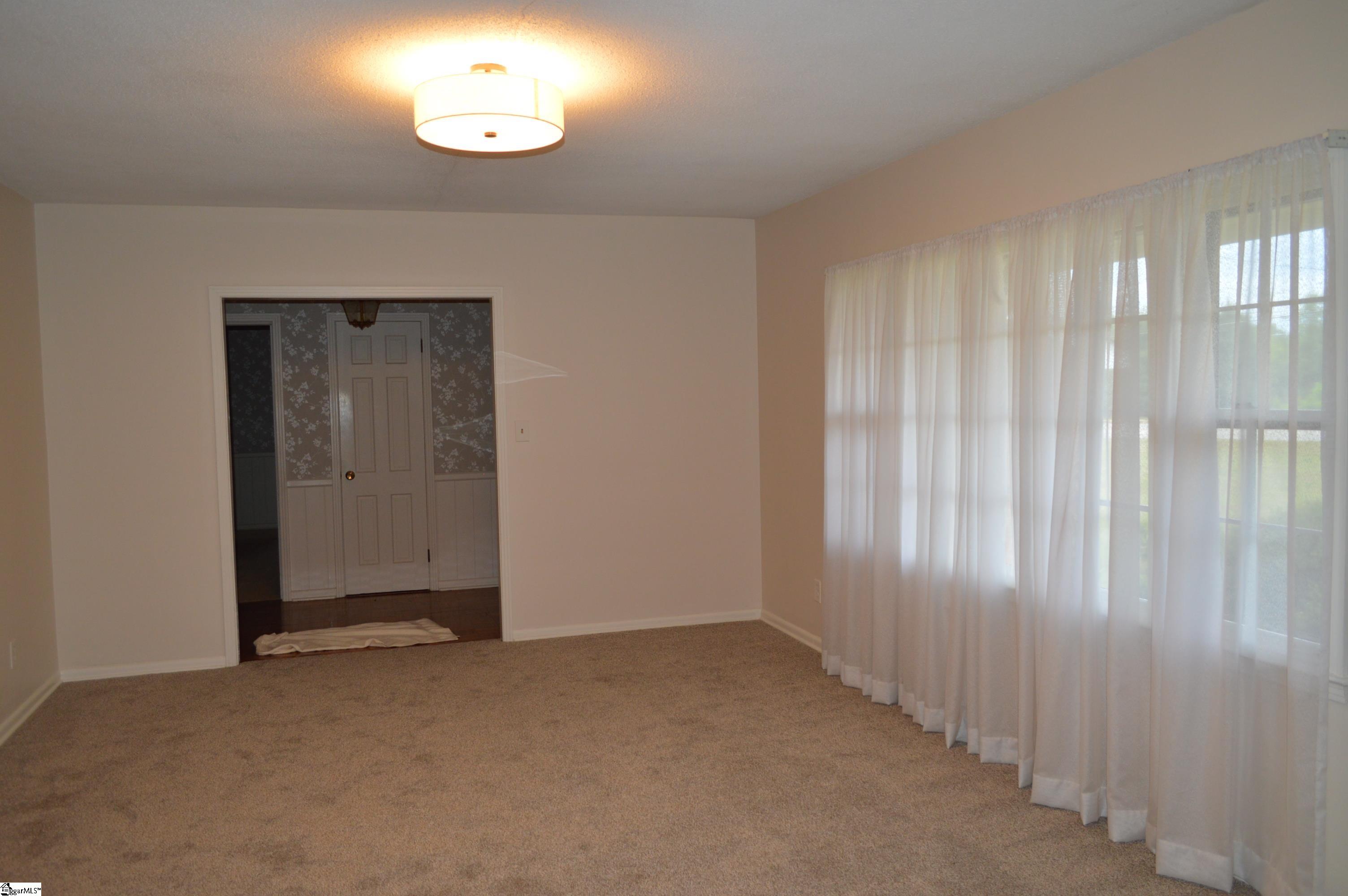 2462 E Blackstock Road Roebuck, SC 29376