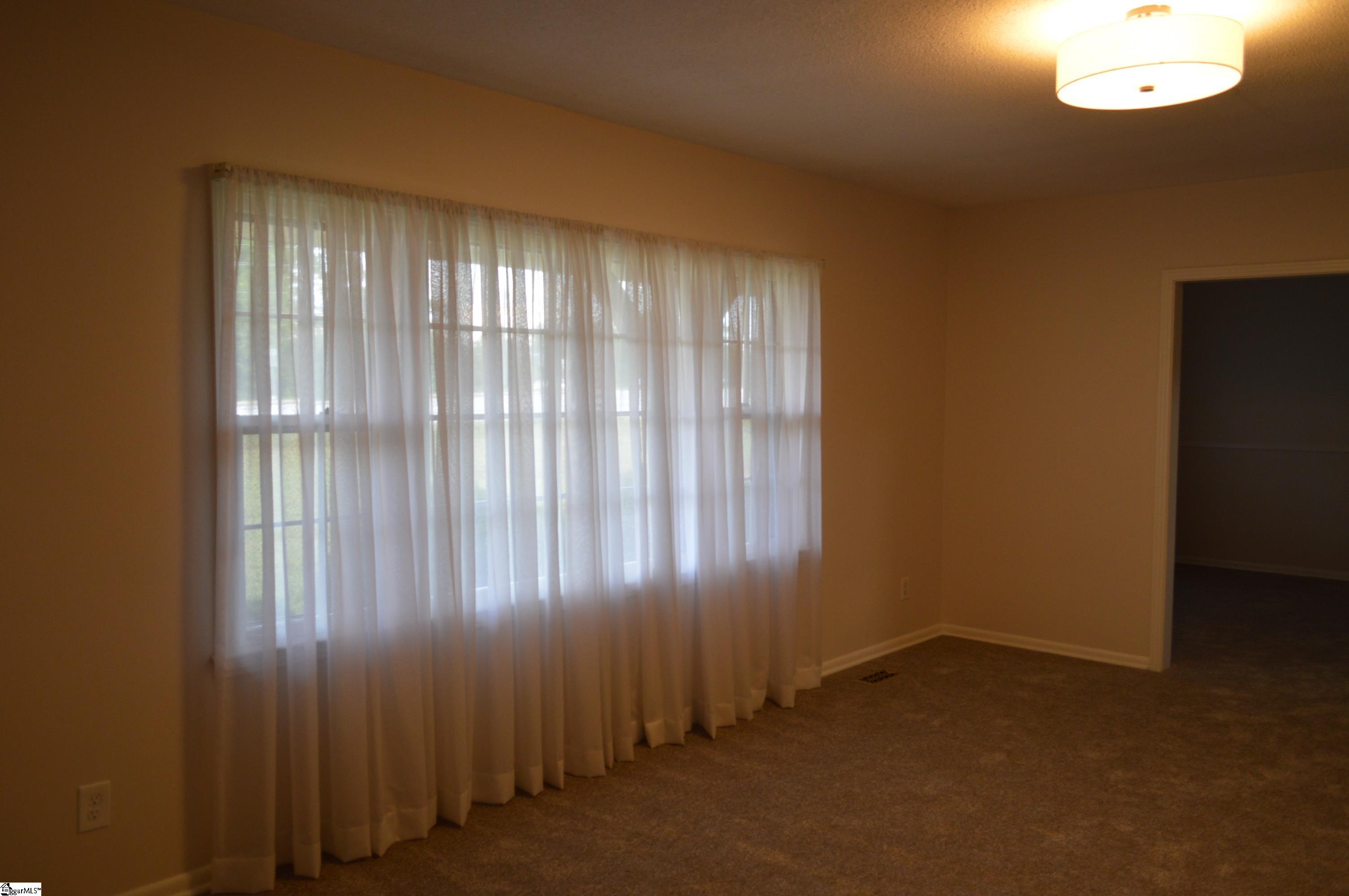 2462 E Blackstock Road Roebuck, SC 29376