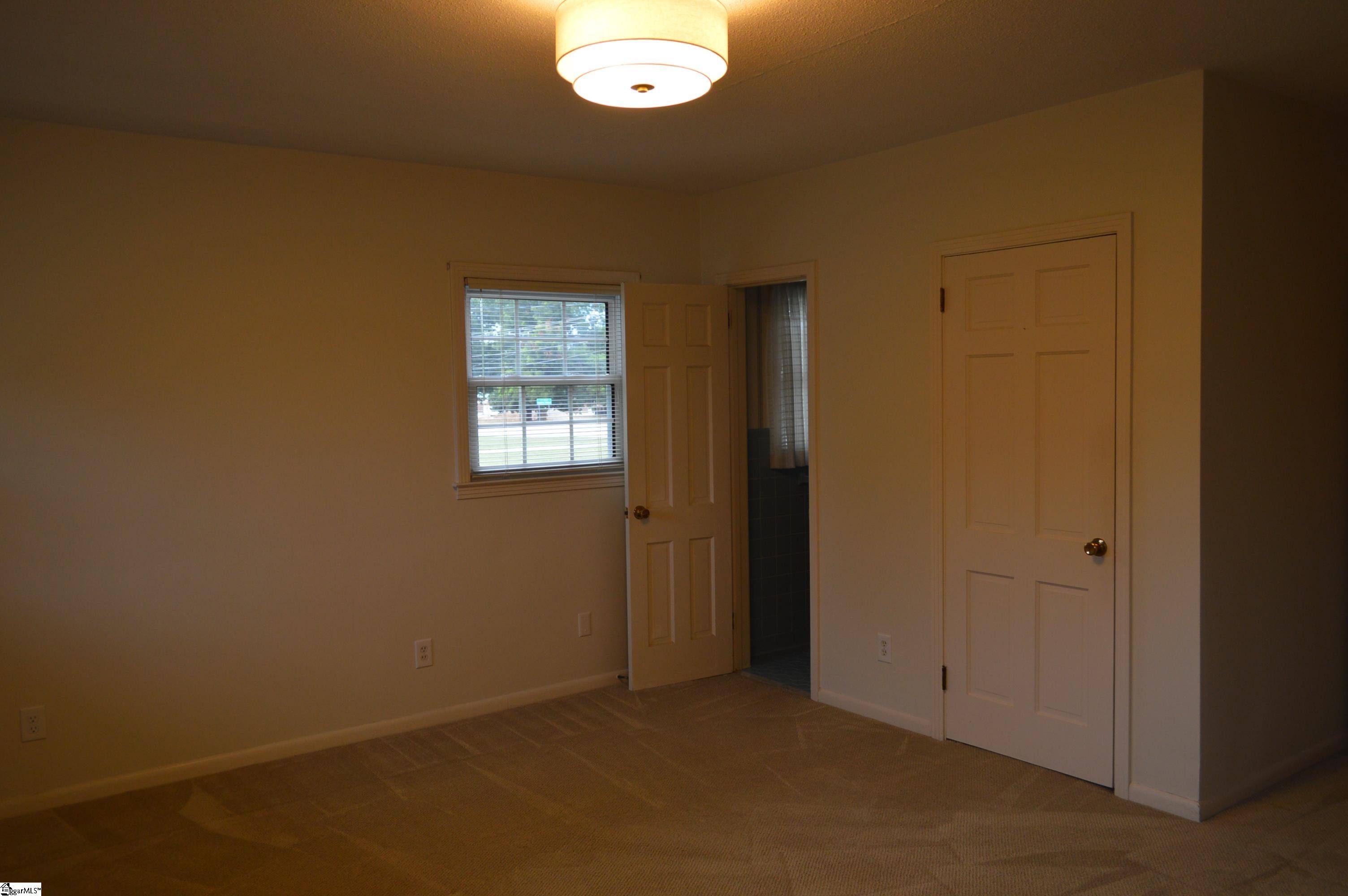 2462 E Blackstock Road Roebuck, SC 29376