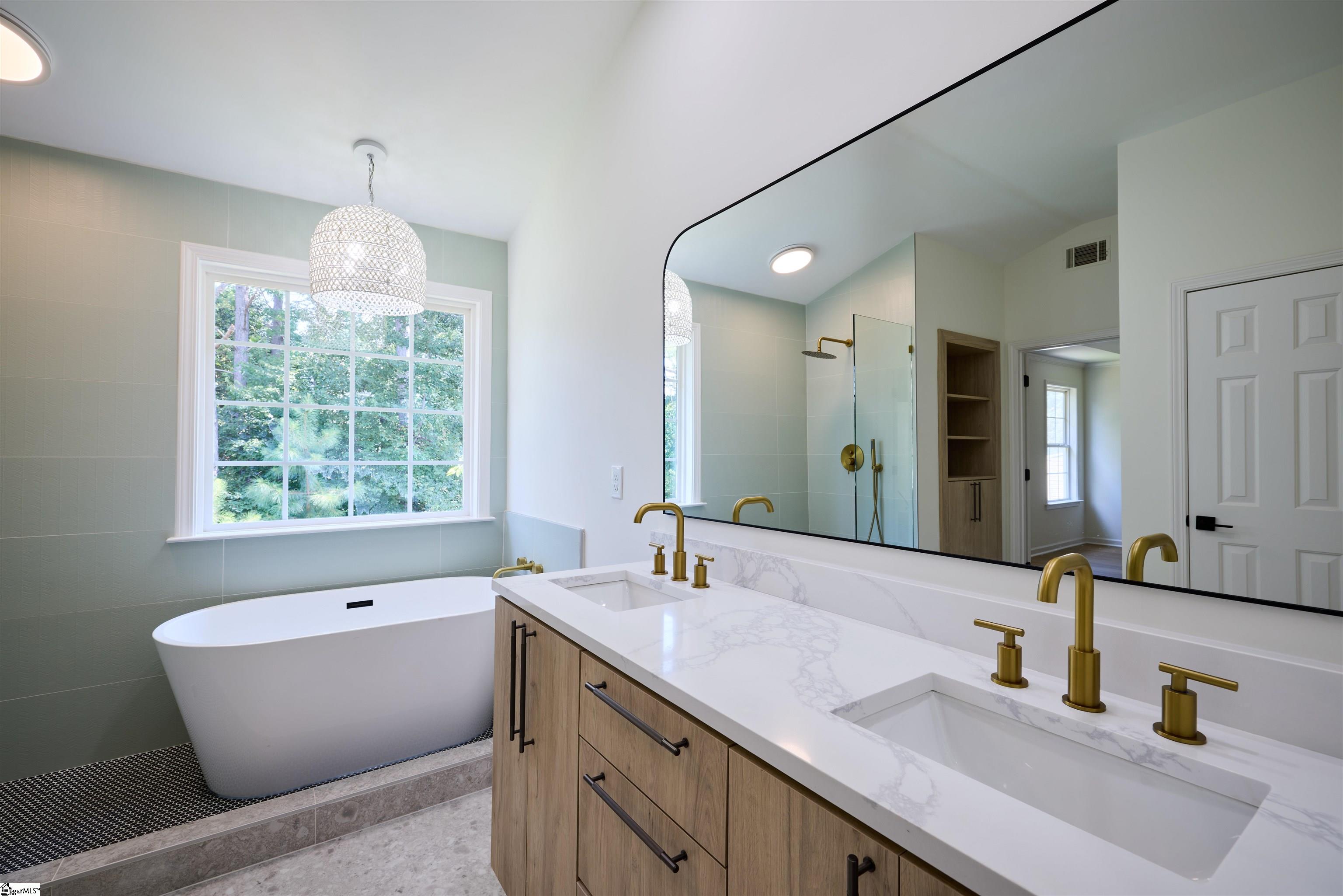 307 Woodruff Lake Way Simpsonville, SC 29681-5186