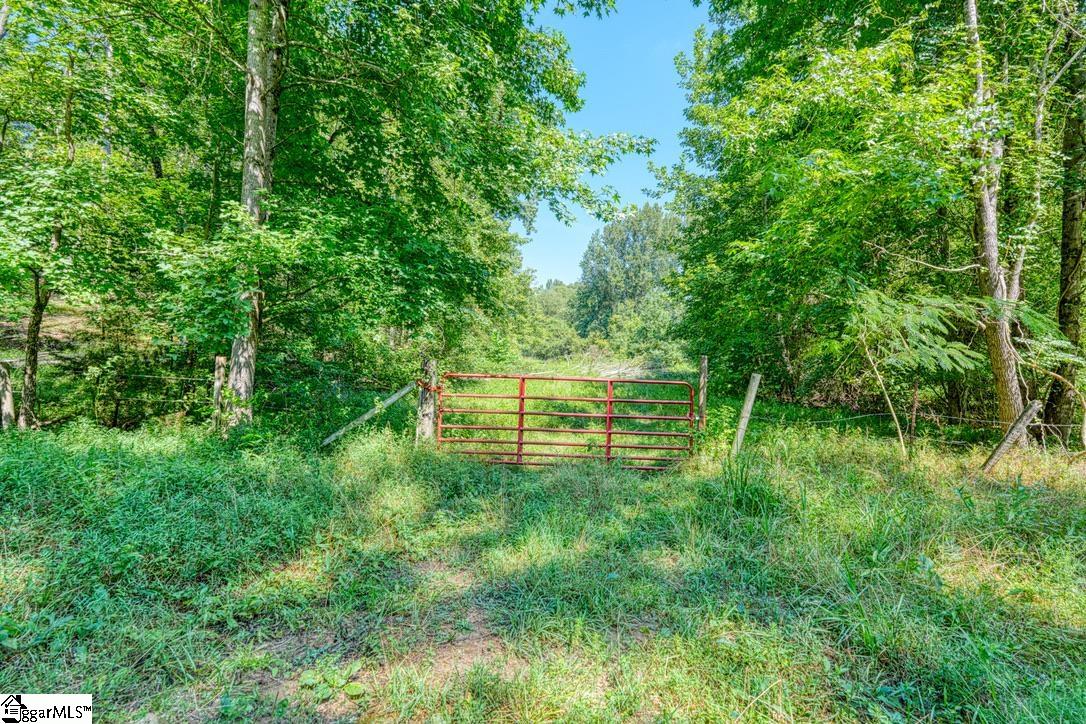 660 Hunters Road Roebuck, SC 29376
