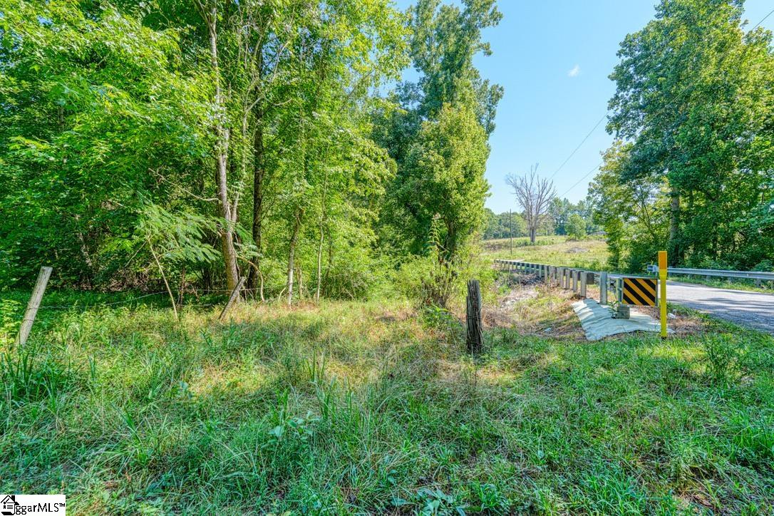 660 Hunters Road Roebuck, SC 29376