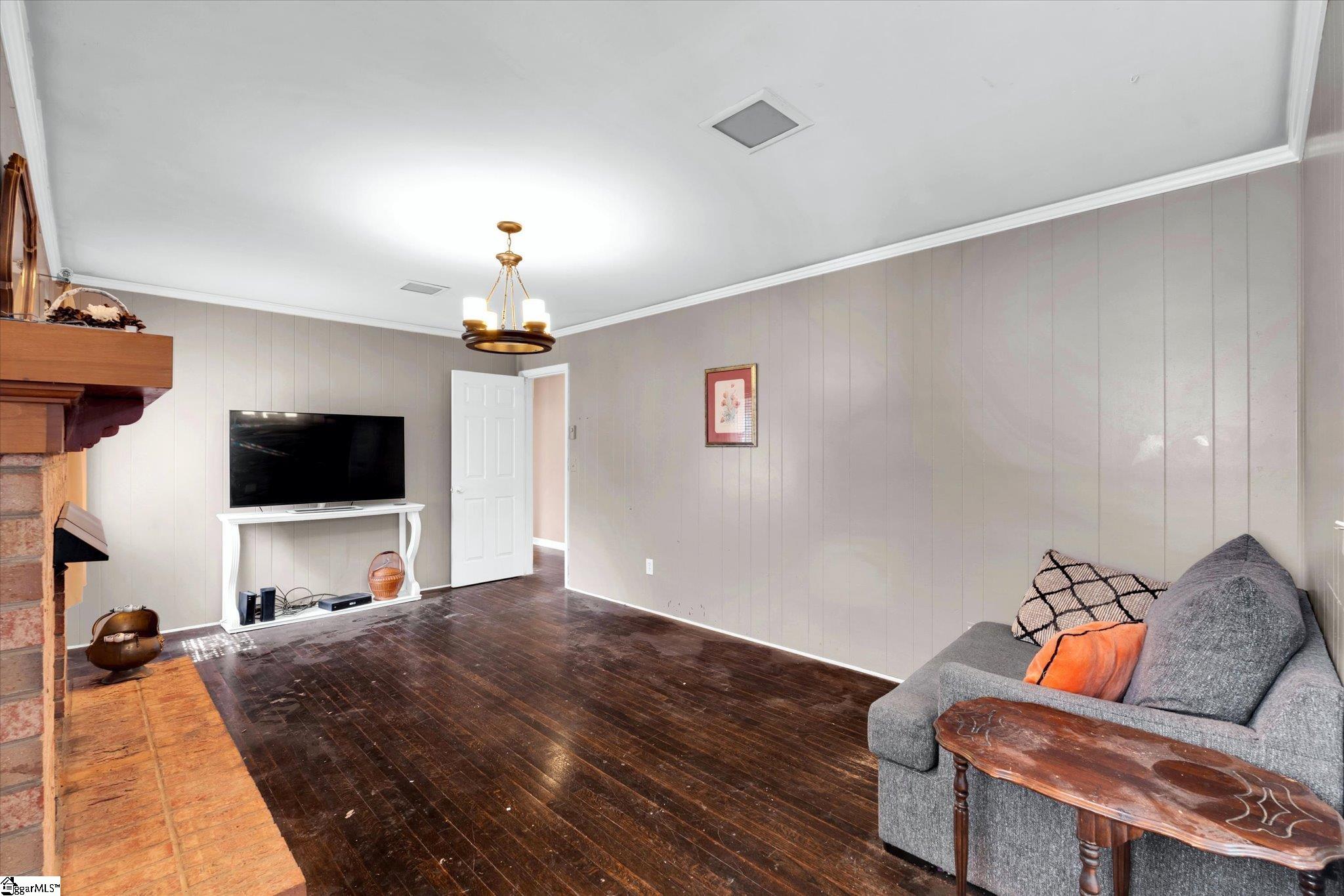 4208 Old Buncombe Road Greenville, SC 29617-7522