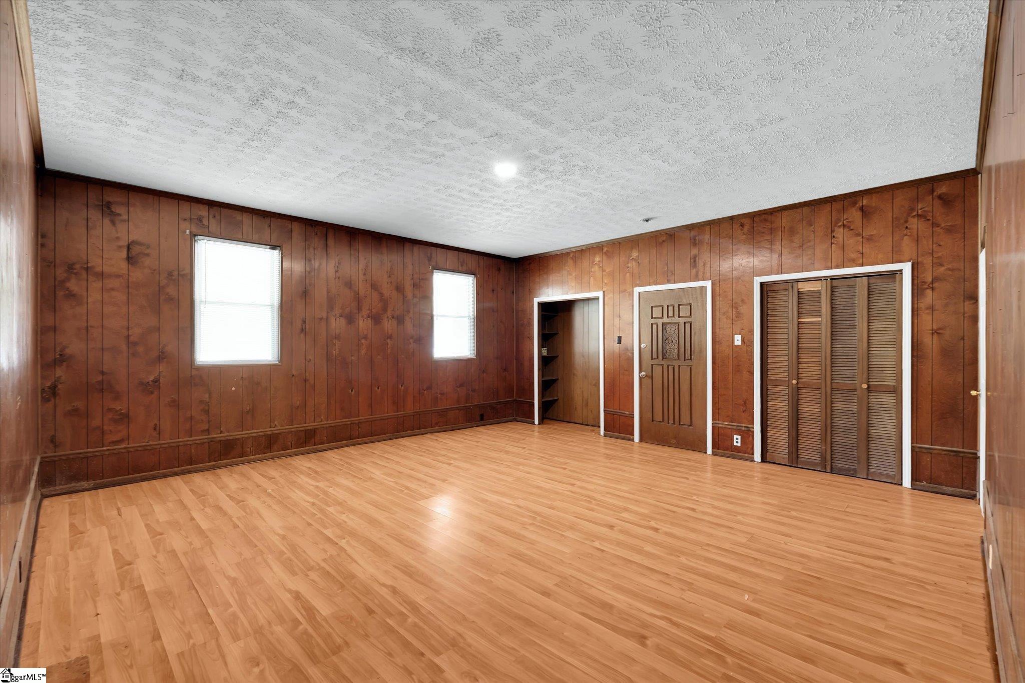 4208 Old Buncombe Road Greenville, SC 29617-7522
