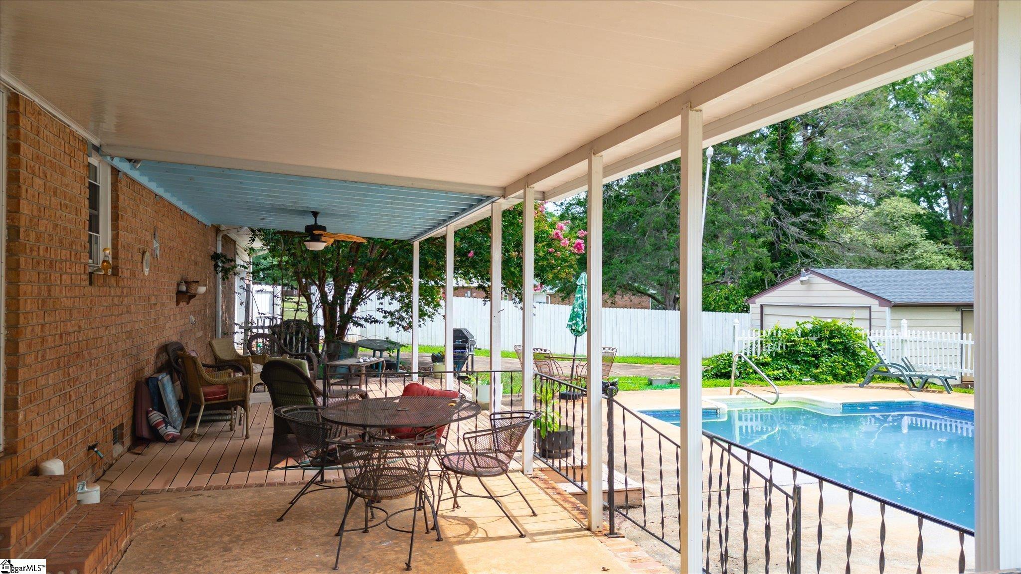 4208 Old Buncombe Road Greenville, SC 29617-7522