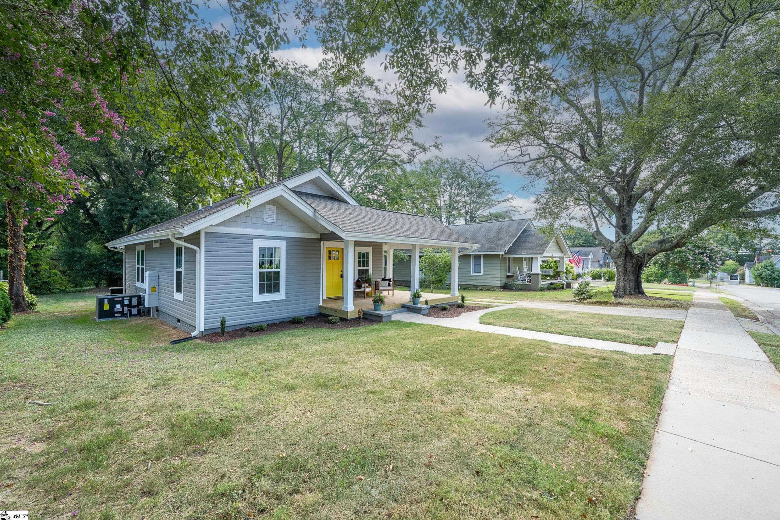 309 Beechwood Avenue Greenville, SC 29607