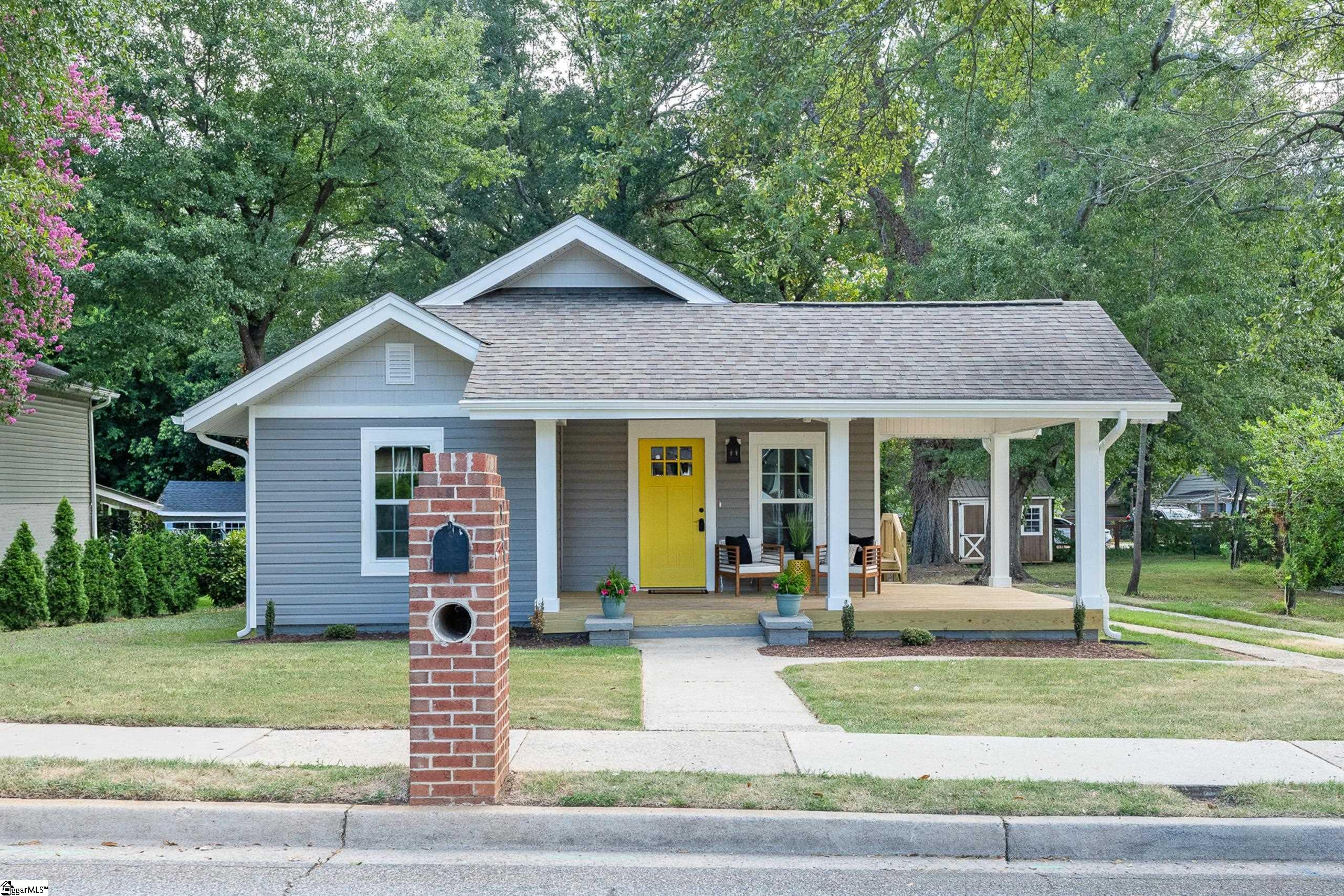 309 Beechwood Avenue Greenville, SC 29607