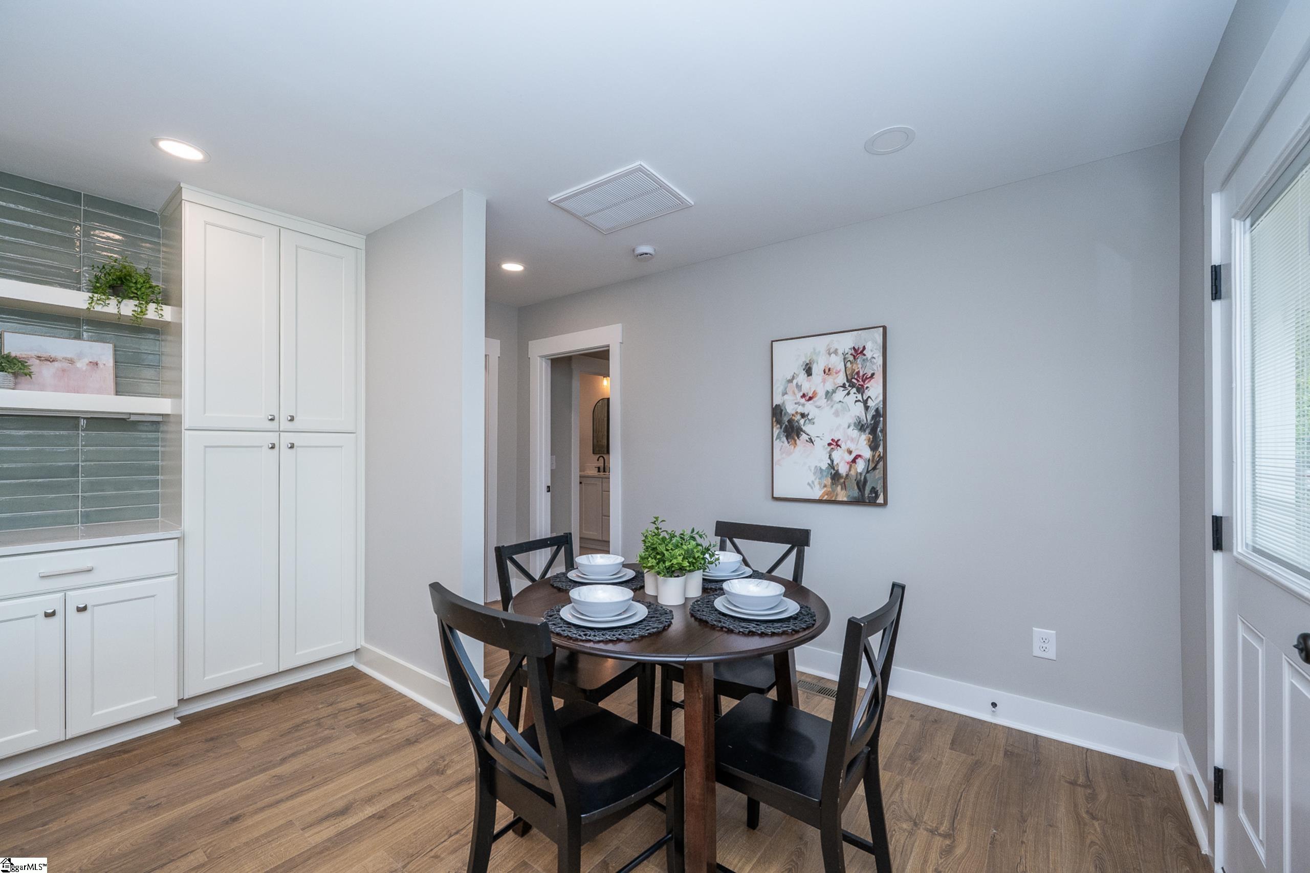 309 Beechwood Avenue Greenville, SC 29607