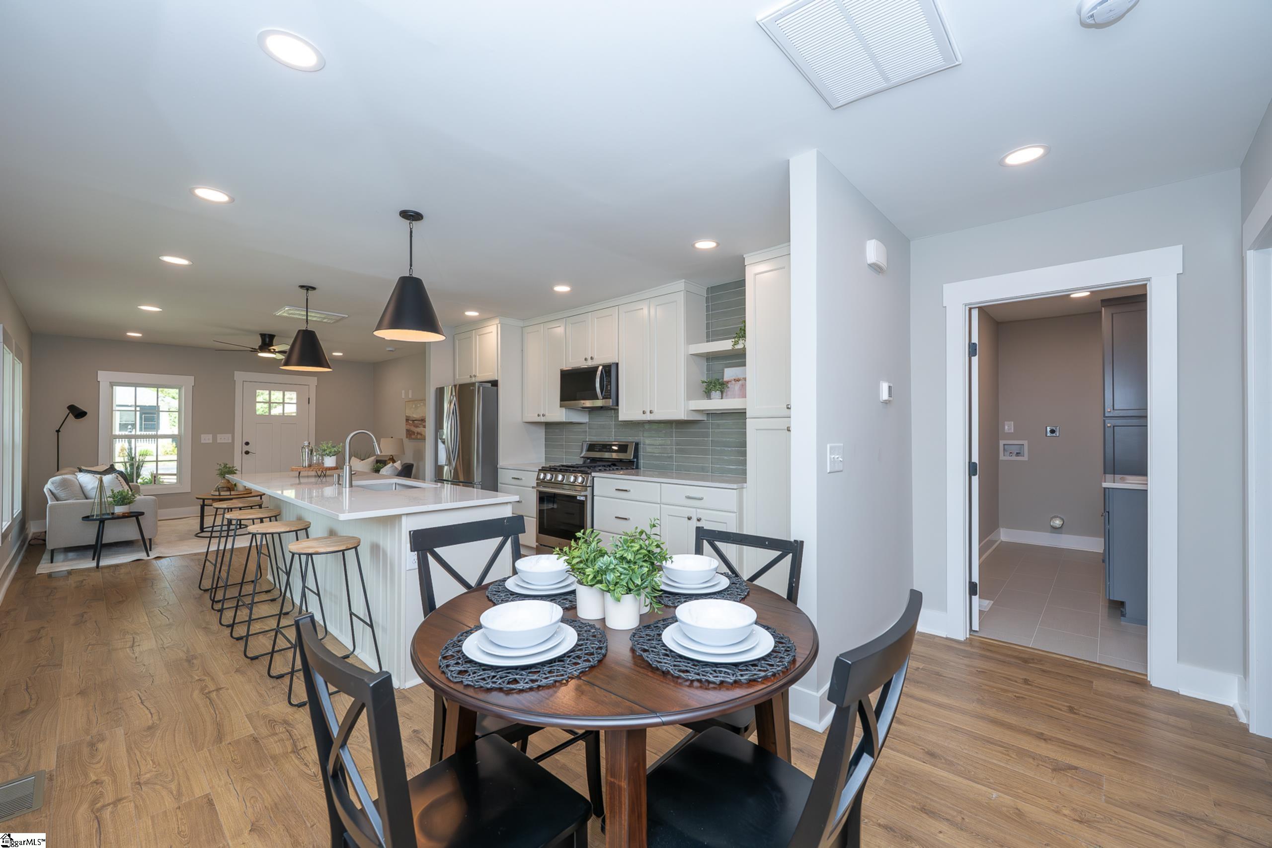 309 Beechwood Avenue Greenville, SC 29607
