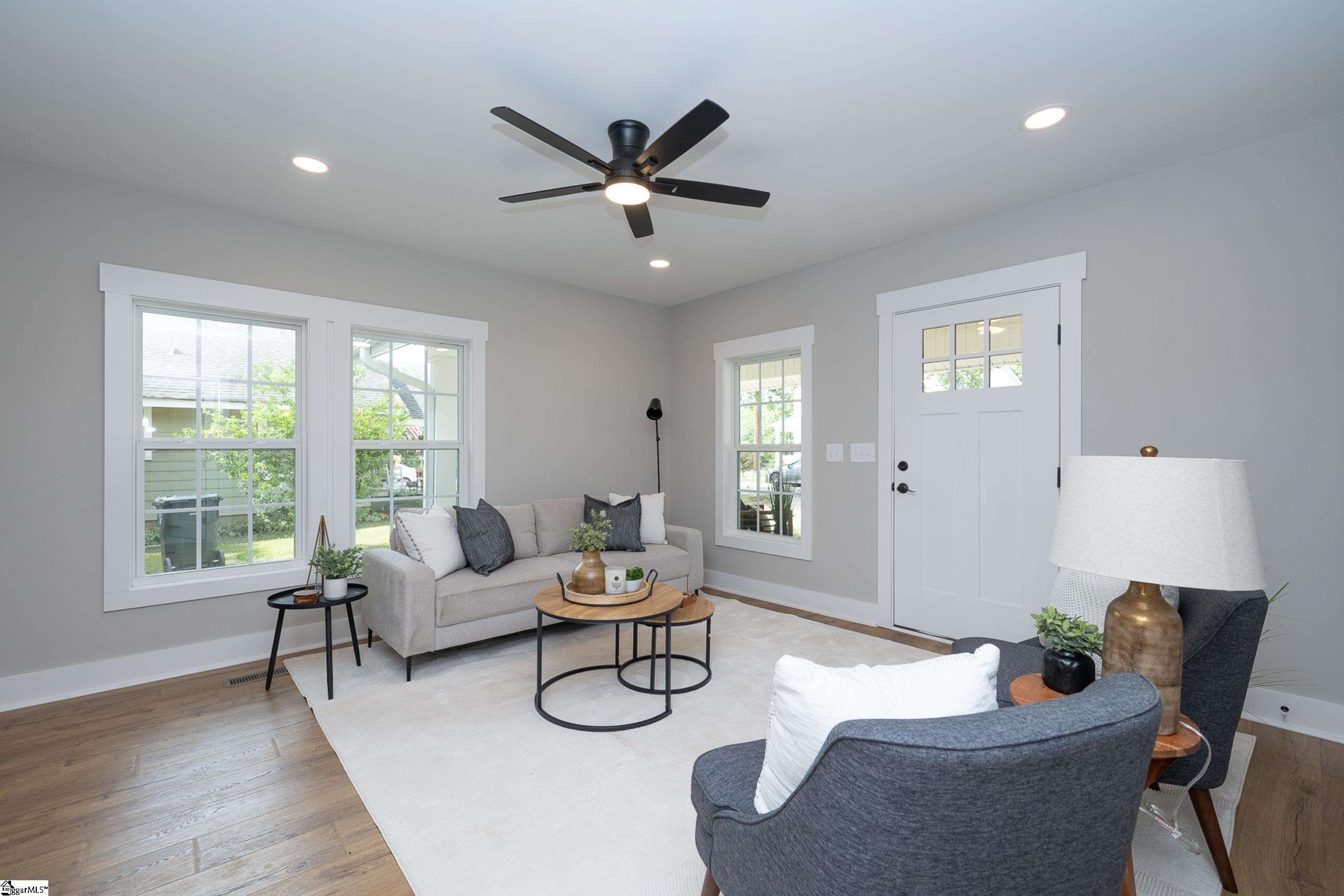 309 Beechwood Avenue Greenville, SC 29607