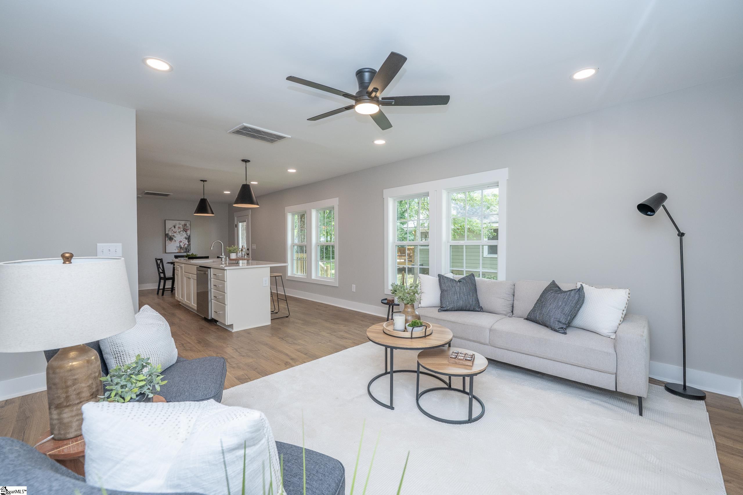 309 Beechwood Avenue Greenville, SC 29607