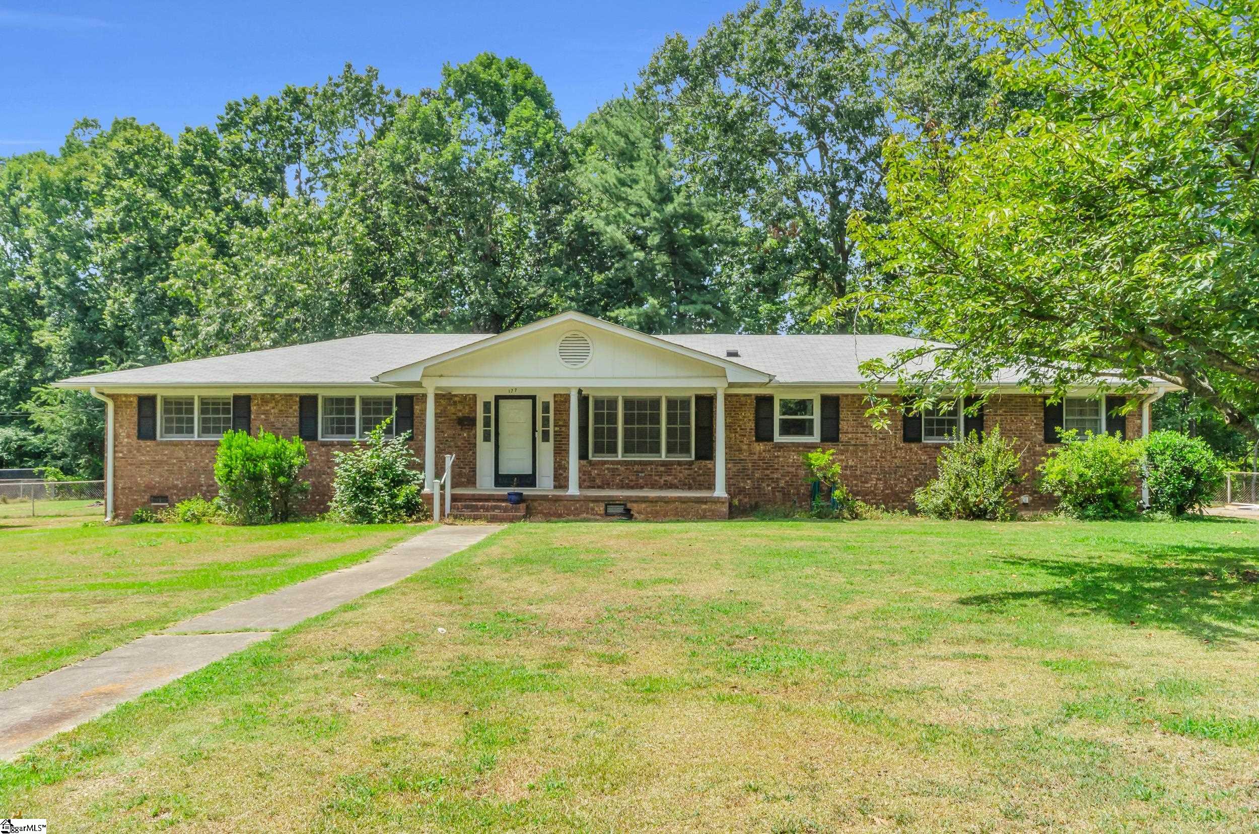 127 Hillcrest Circle Belton, SC 29627