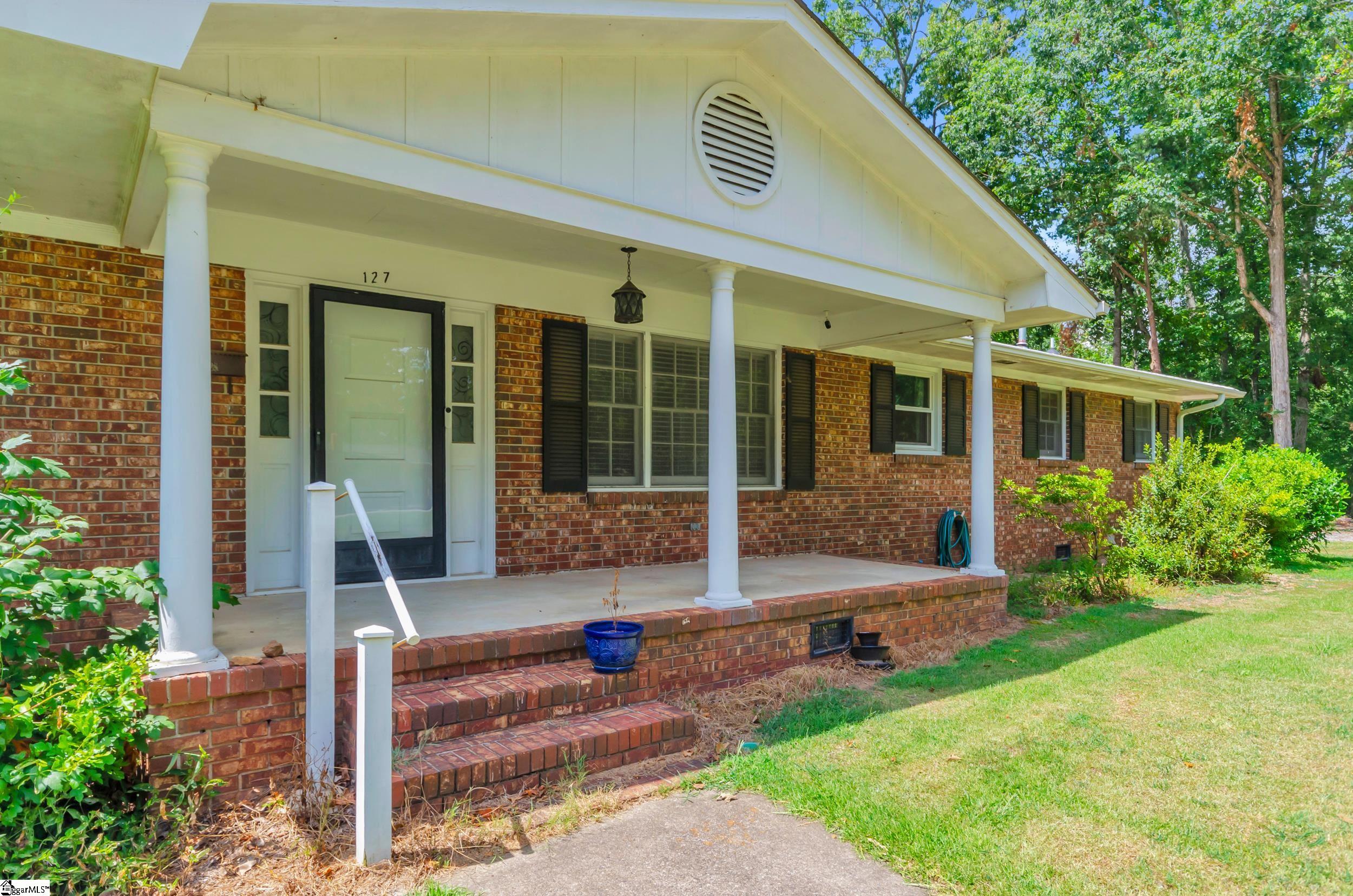 127 Hillcrest Circle Belton, SC 29627