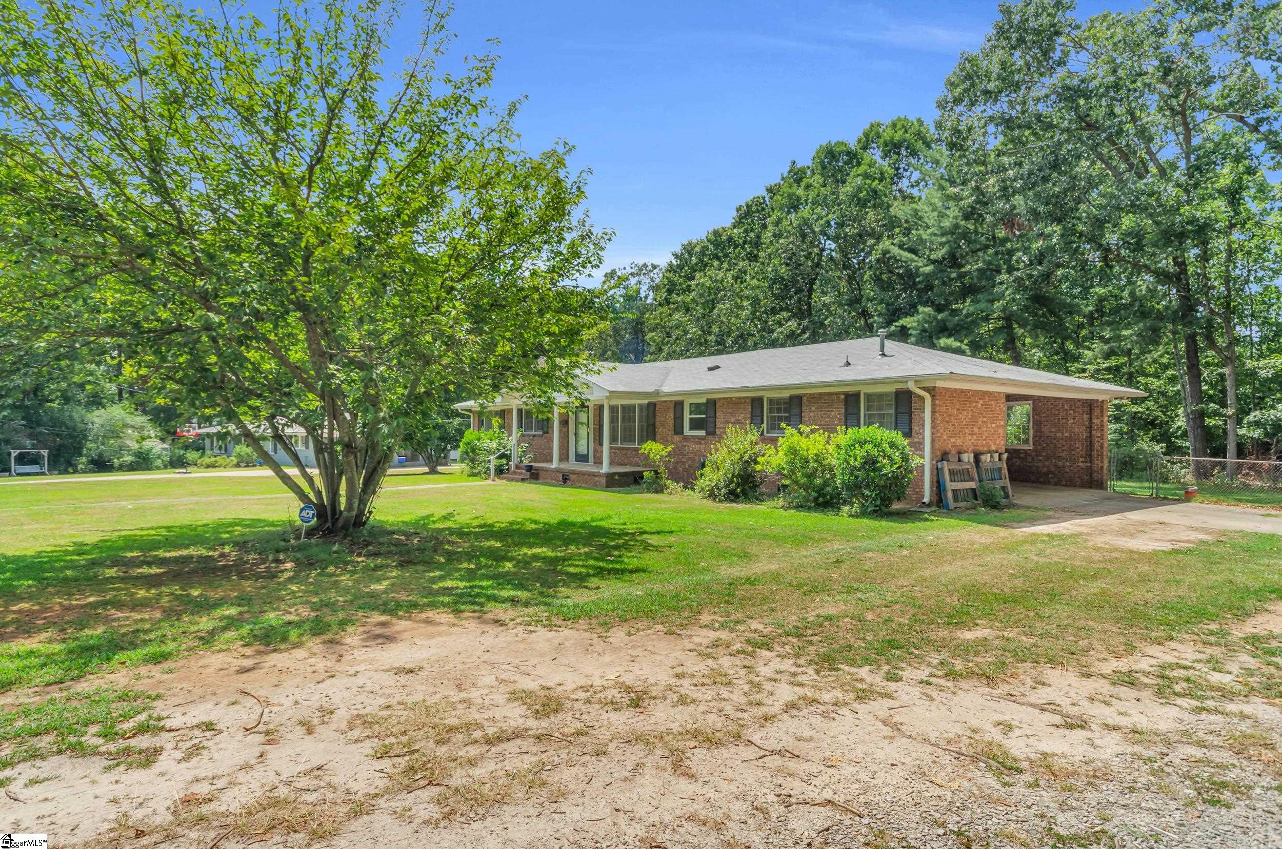 127 Hillcrest Circle Belton, SC 29627