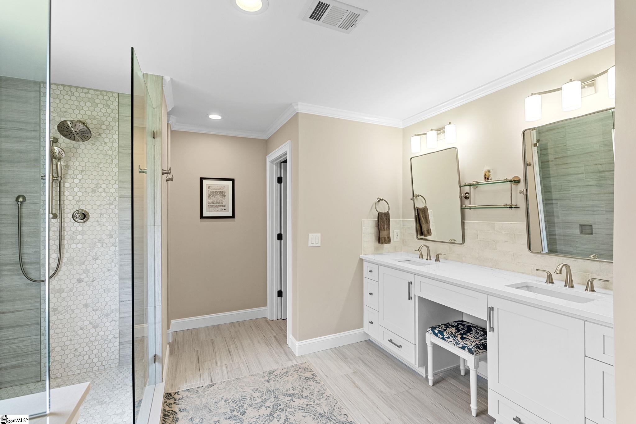 215 Haddington Lane Greenville, SC 29609