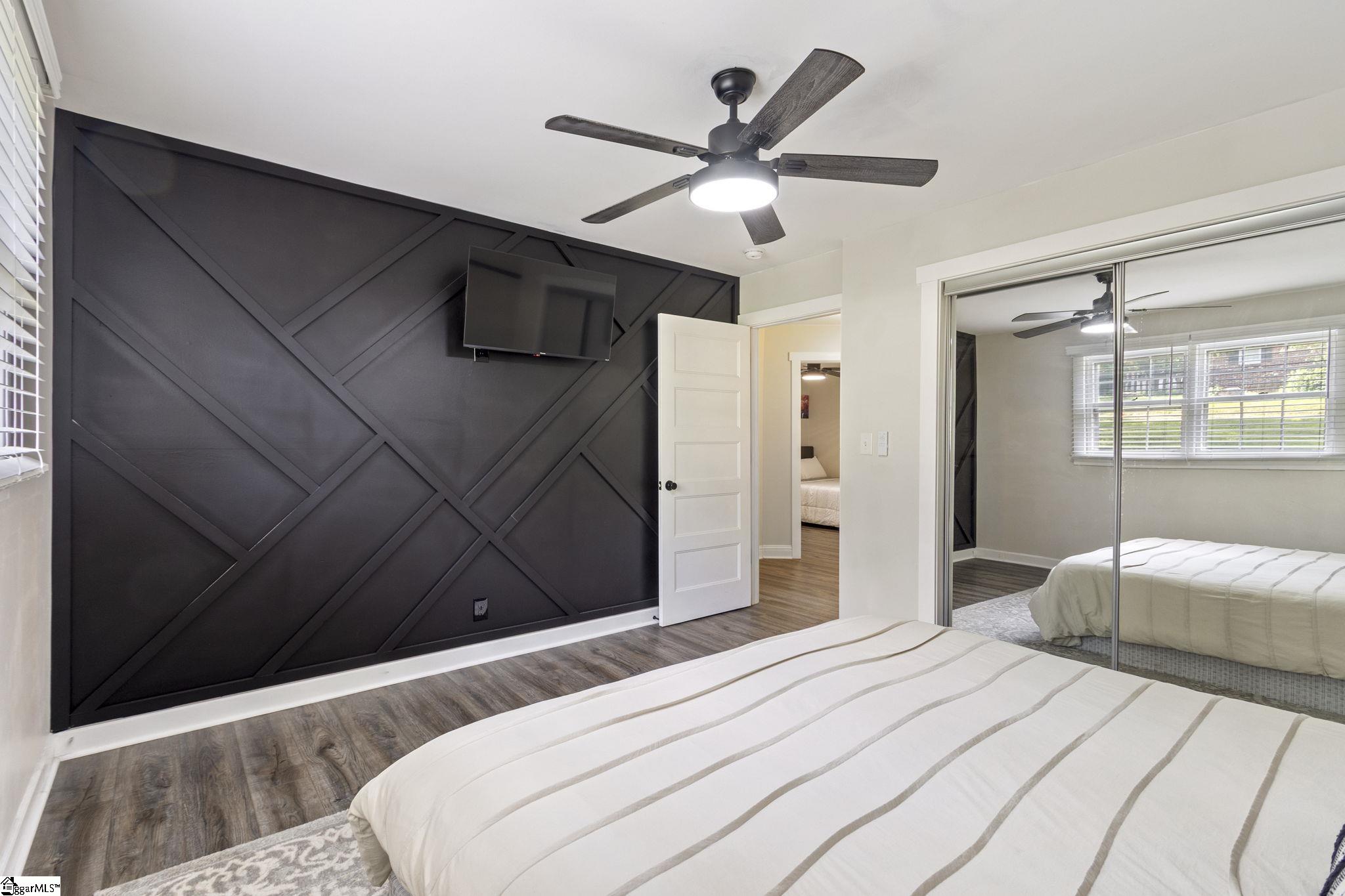 6 N Oak Forest Drive Greenville, SC 29617