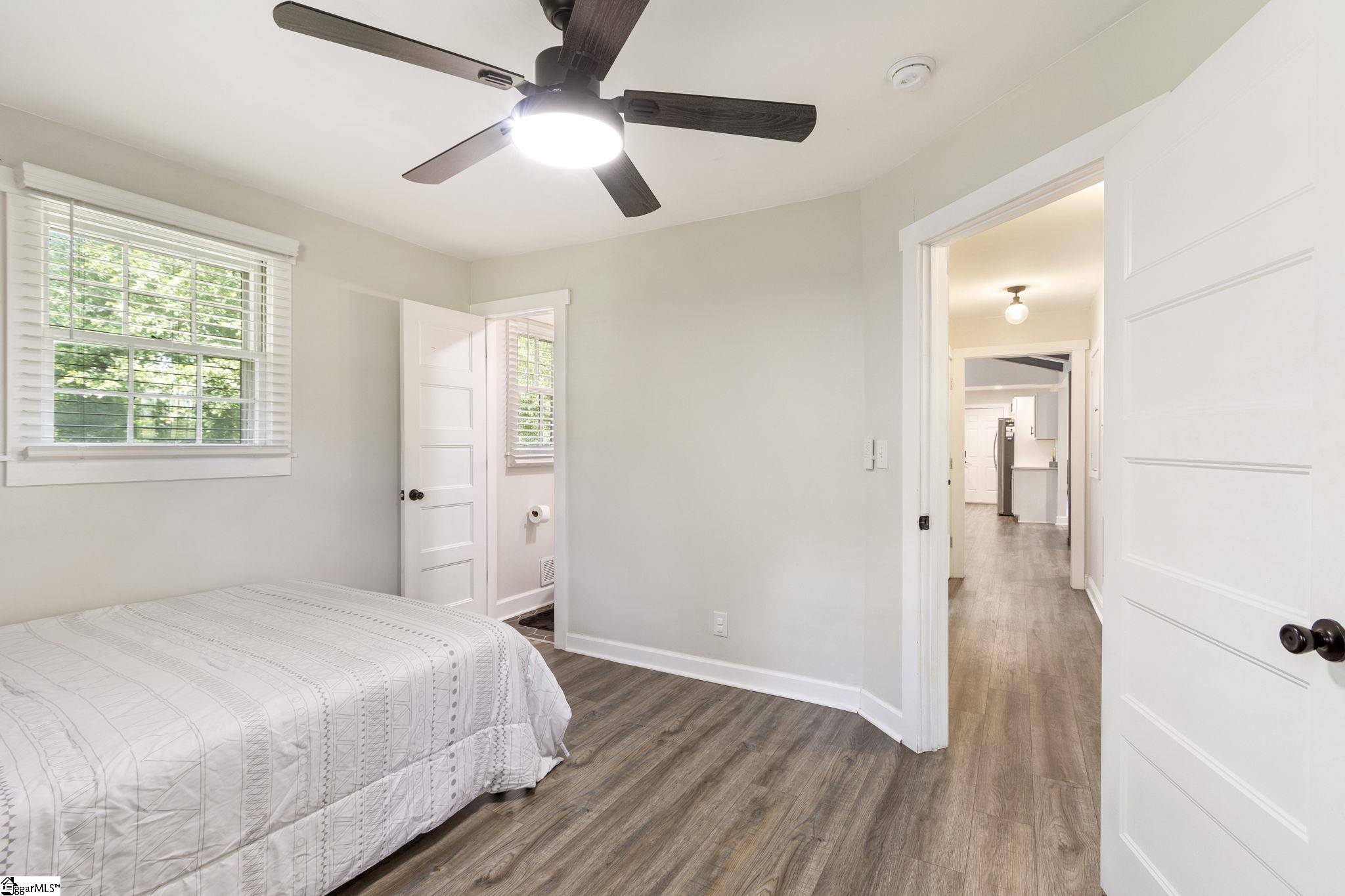 6 N Oak Forest Drive Greenville, SC 29617