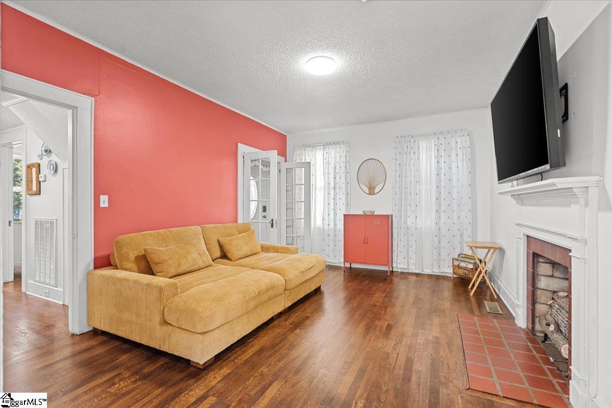 803 S Limestone Street Gaffney, SC 29341