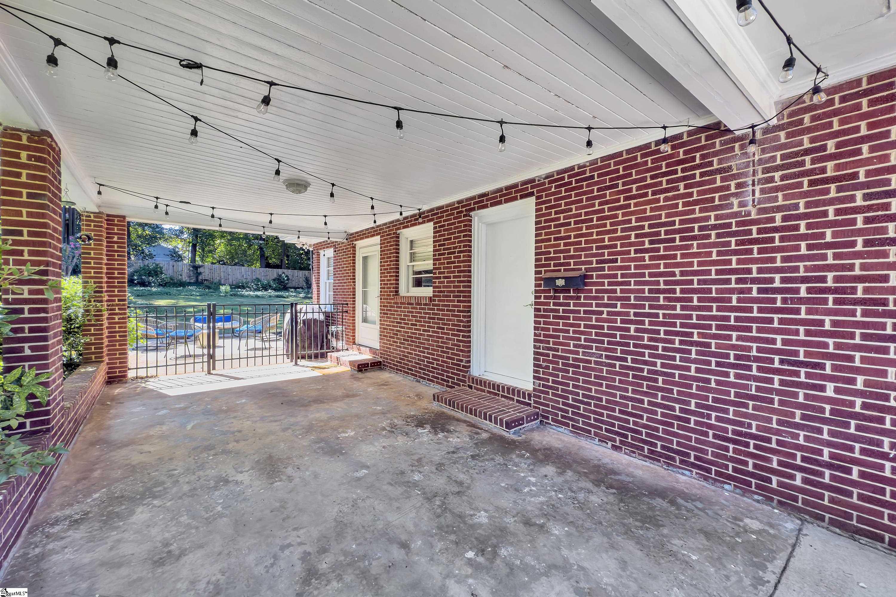 70 Lake Forest Drive Greenville, SC 29609