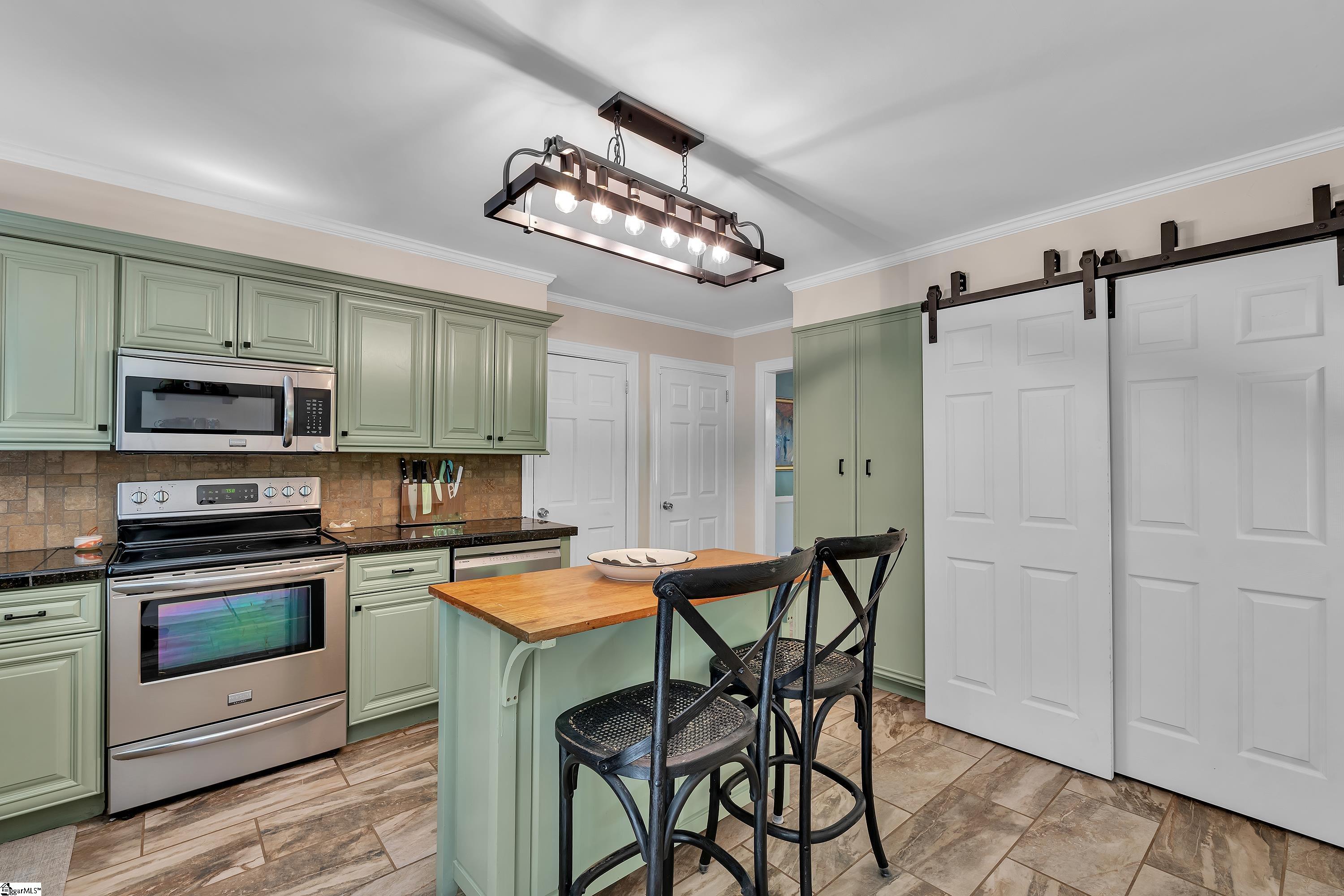 70 Lake Forest Drive Greenville, SC 29609