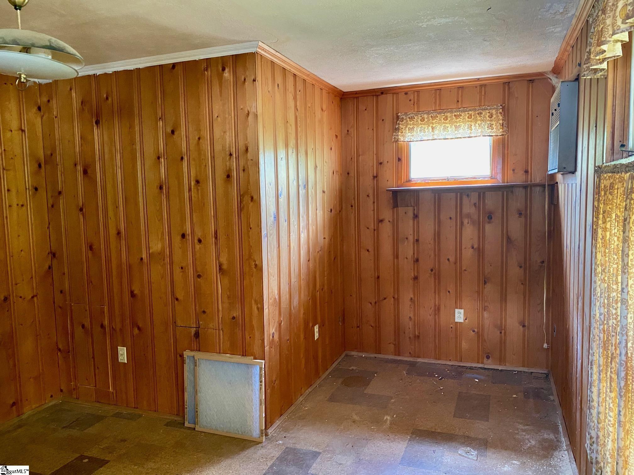 18 Amherst Avenue Greenville, SC 29605