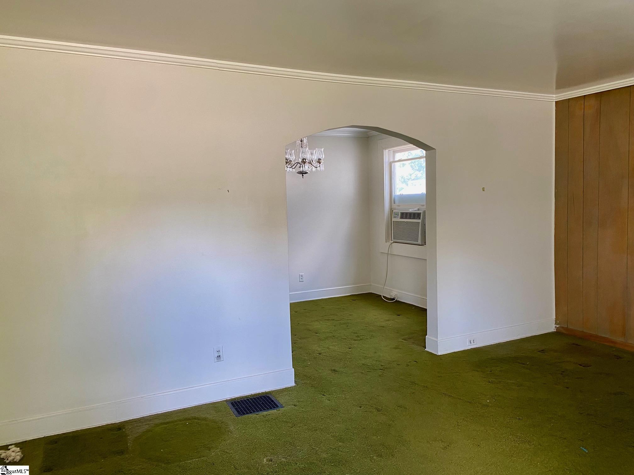 18 Amherst Avenue Greenville, SC 29605
