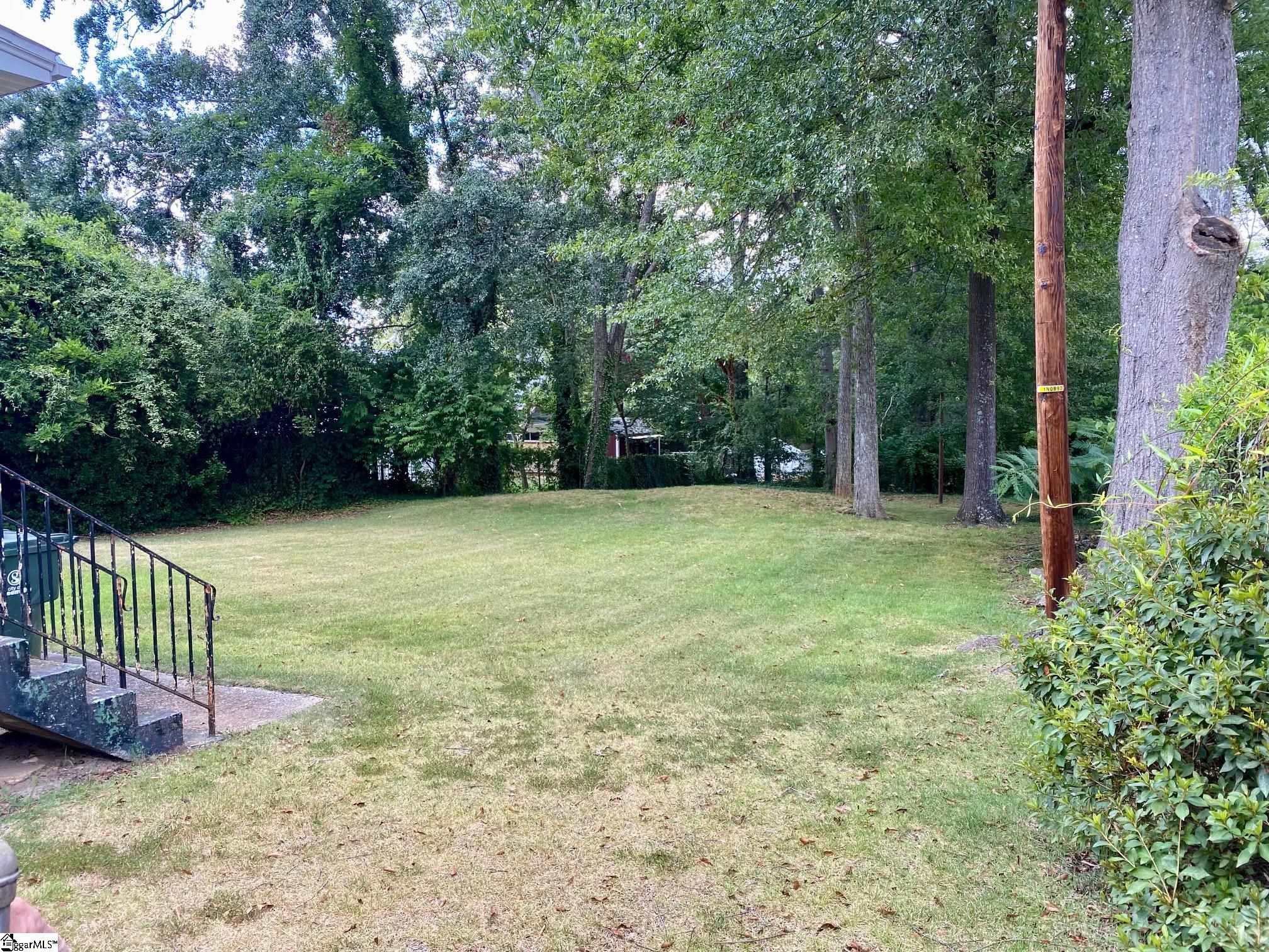 18 Amherst Avenue Greenville, SC 29605