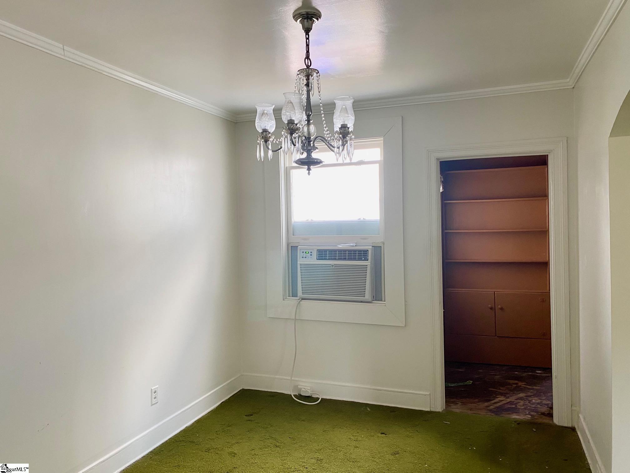 18 Amherst Avenue Greenville, SC 29605