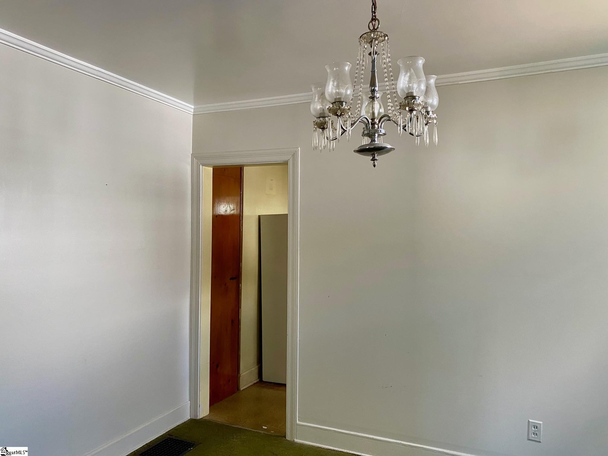 18 Amherst Avenue Greenville, SC 29605