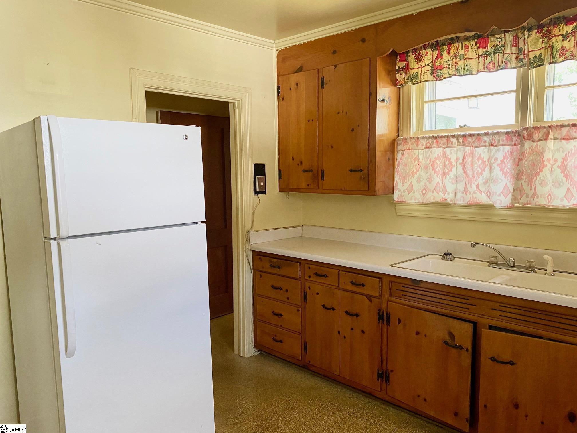 18 Amherst Avenue Greenville, SC 29605