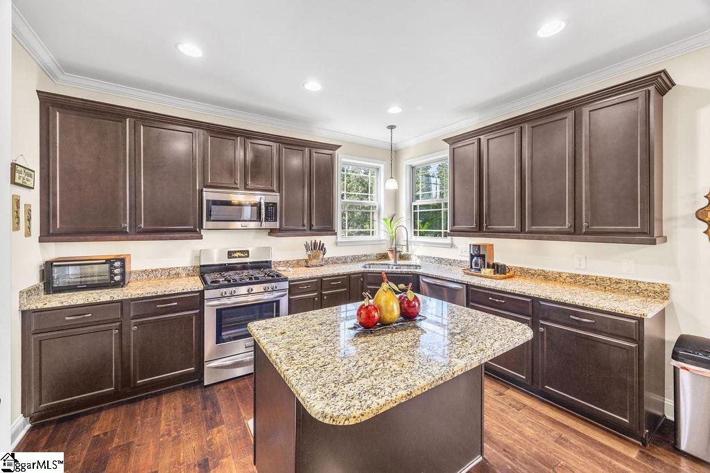 10 Meadowgold Lane Greer, SC 29651