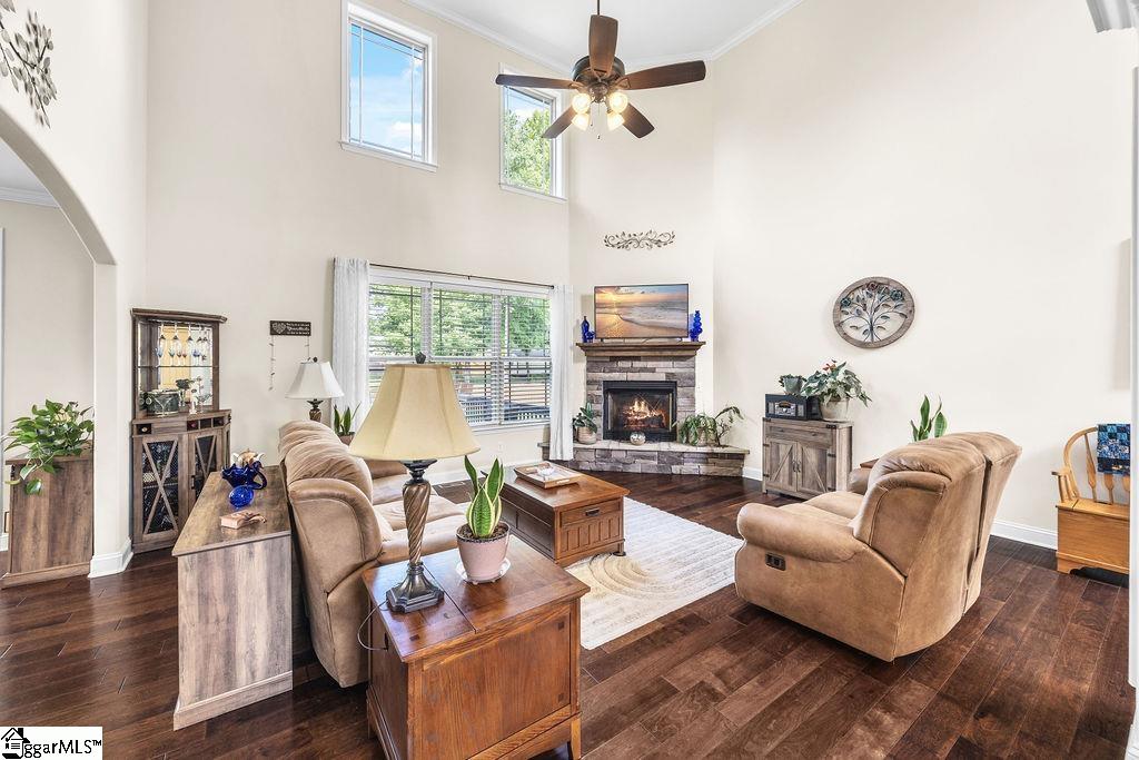 10 Meadowgold Lane Greer, SC 29651