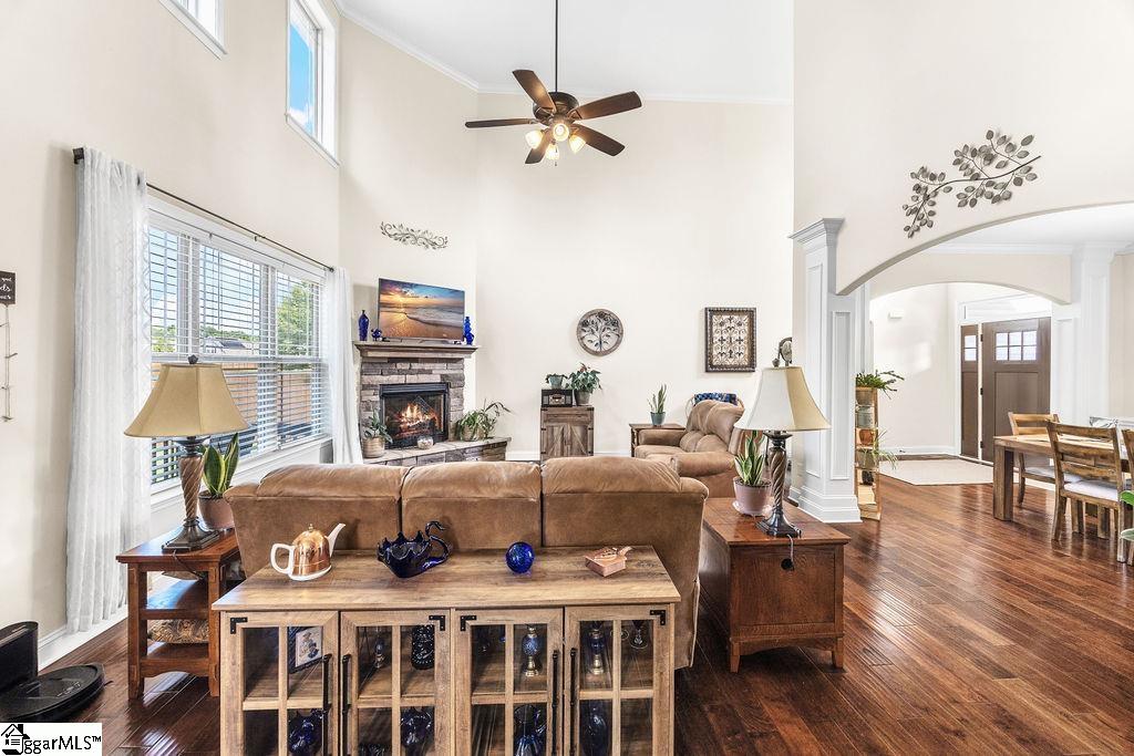 10 Meadowgold Lane Greer, SC 29651