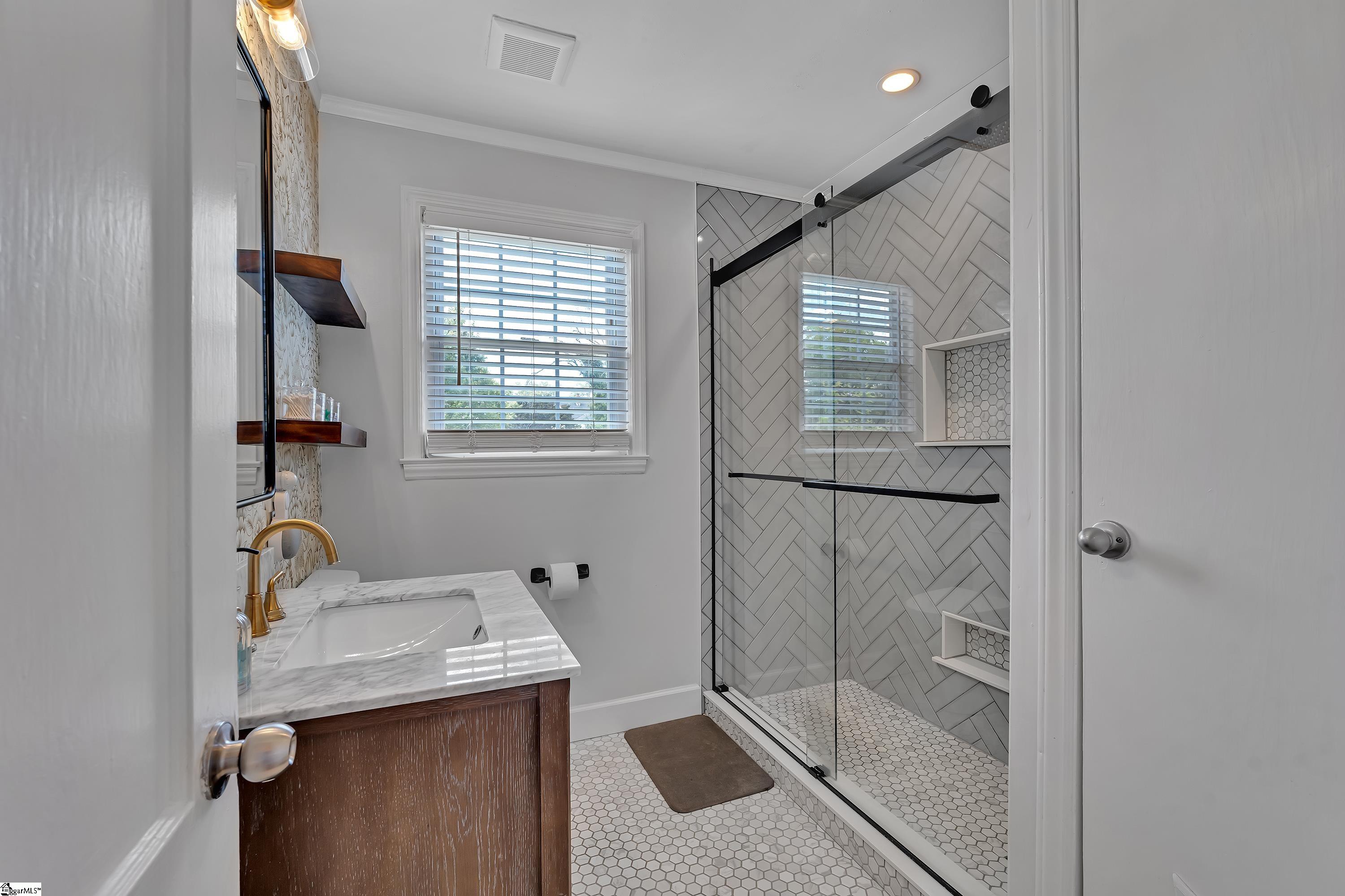 11 Princeton Avenue Greenville, SC 29607