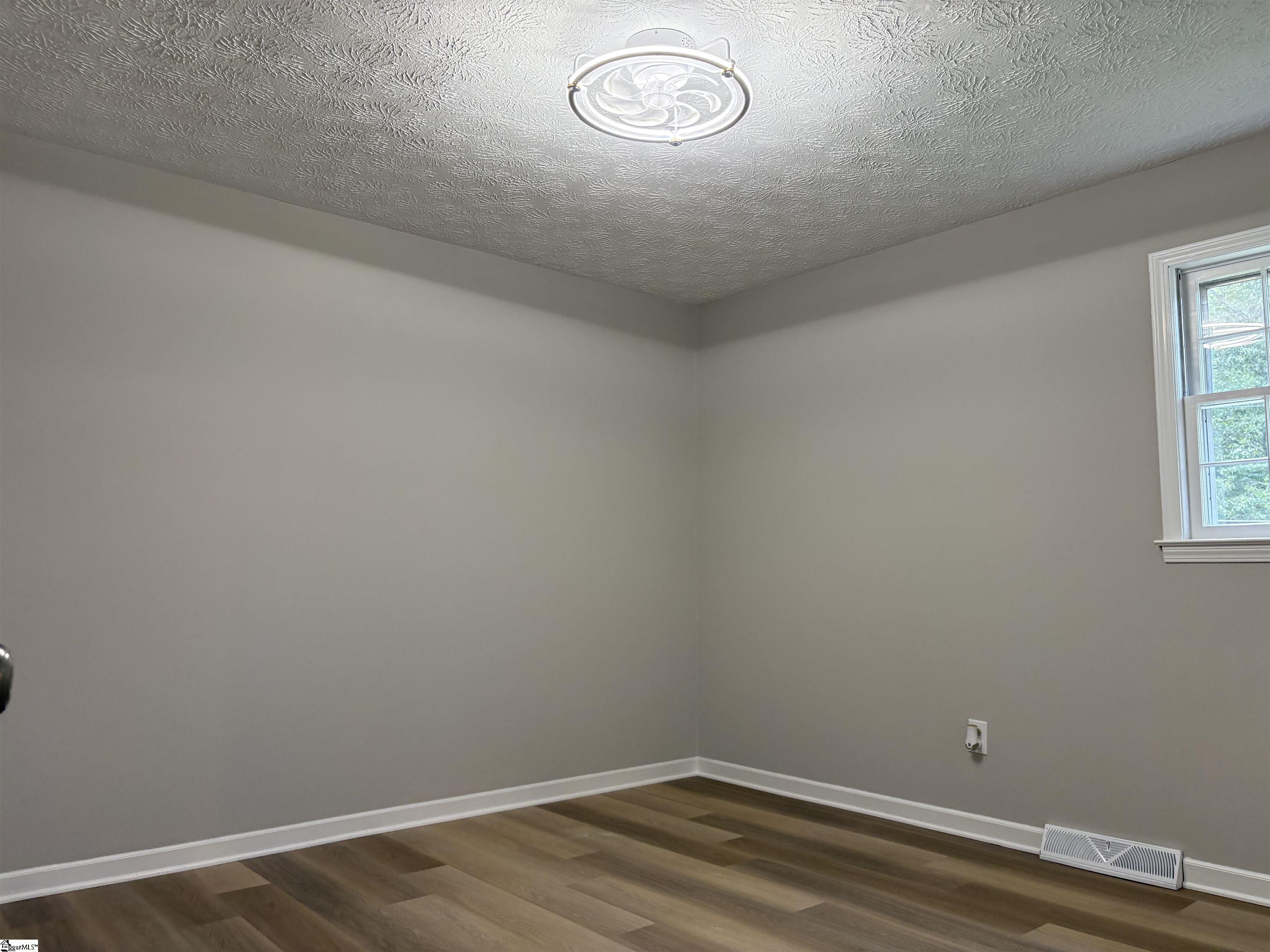 126 Venture Drive Liberty, SC 29657