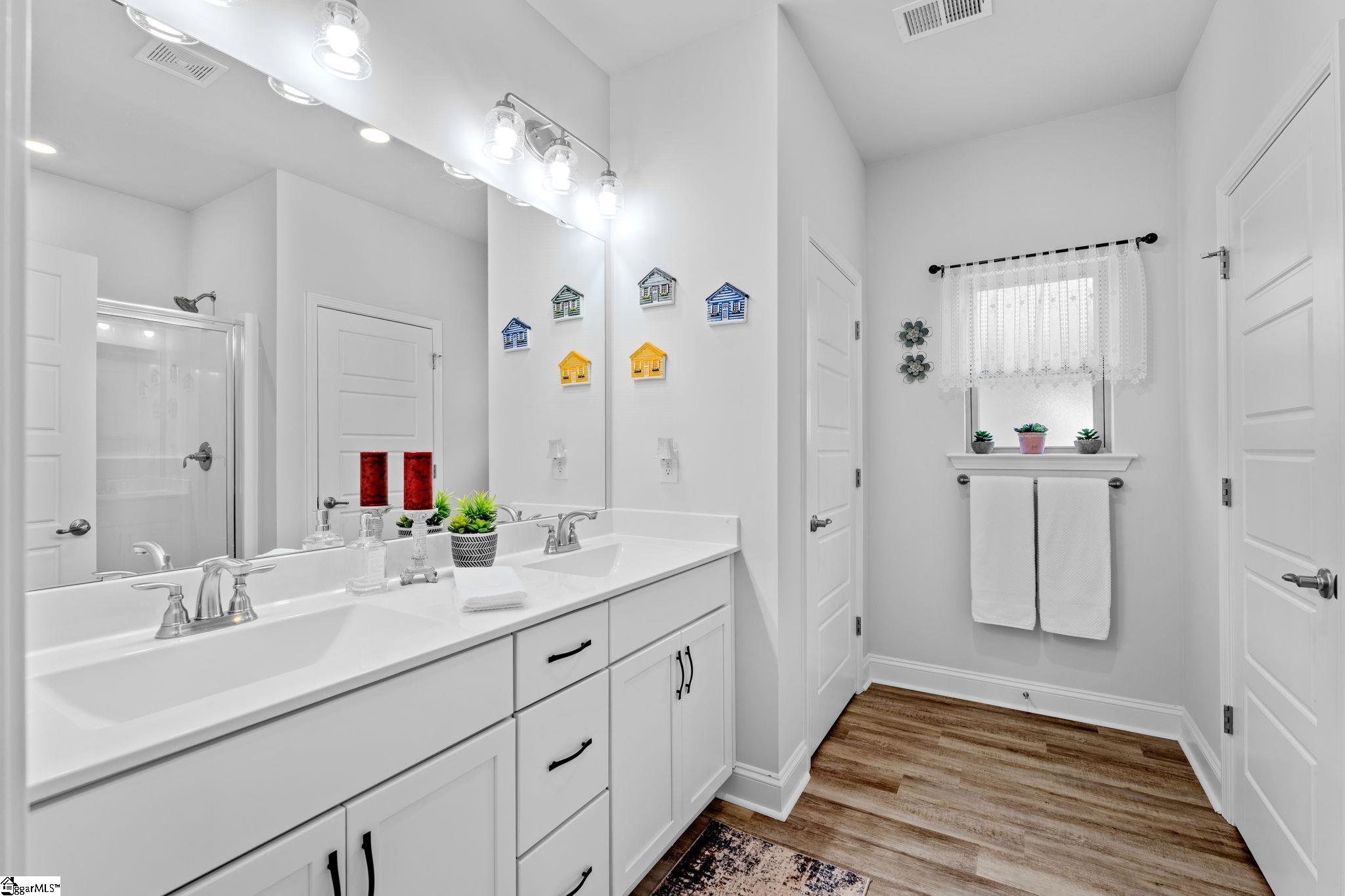 2 Woodcross Drive Simpsonville, SC 29681