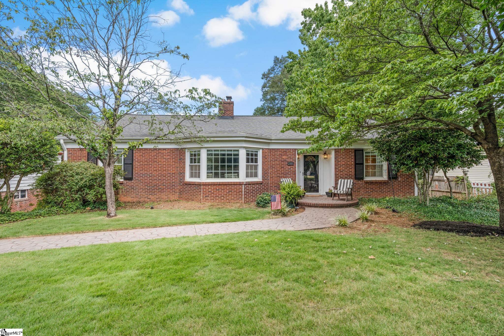2101 EAST East North Street Greenville, SC 29607