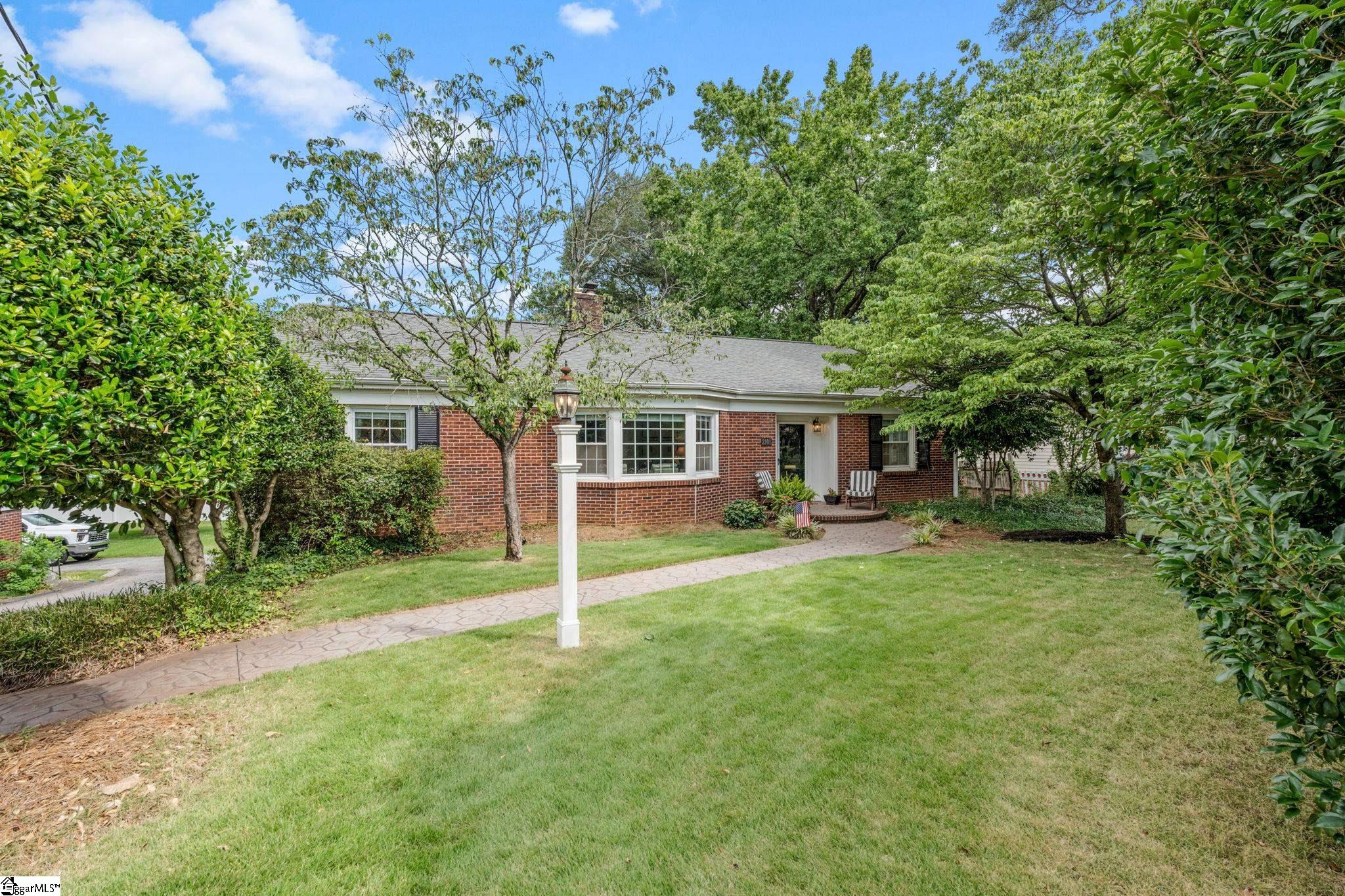 2101 EAST East North Street Greenville, SC 29607