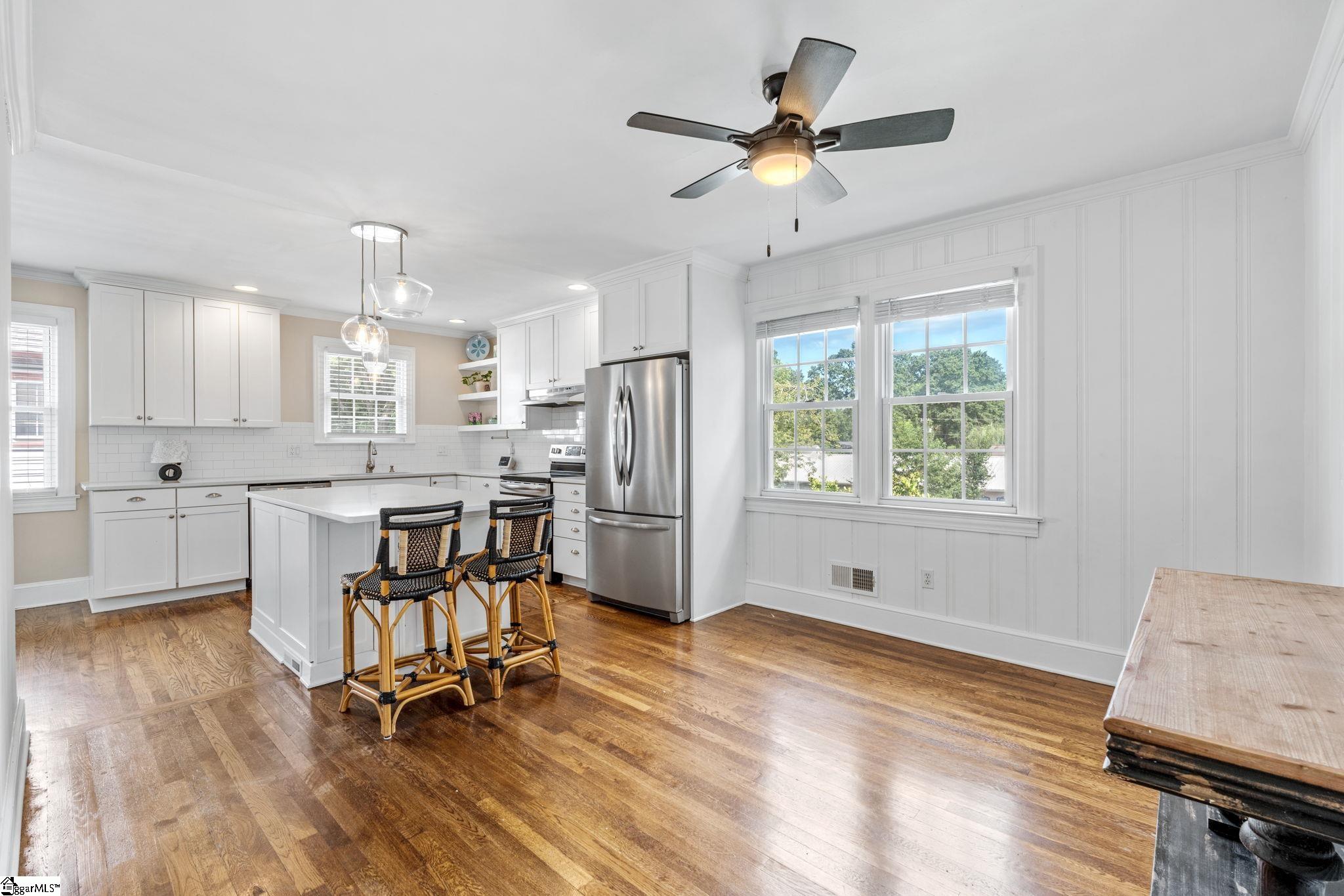 2101 EAST East North Street Greenville, SC 29607