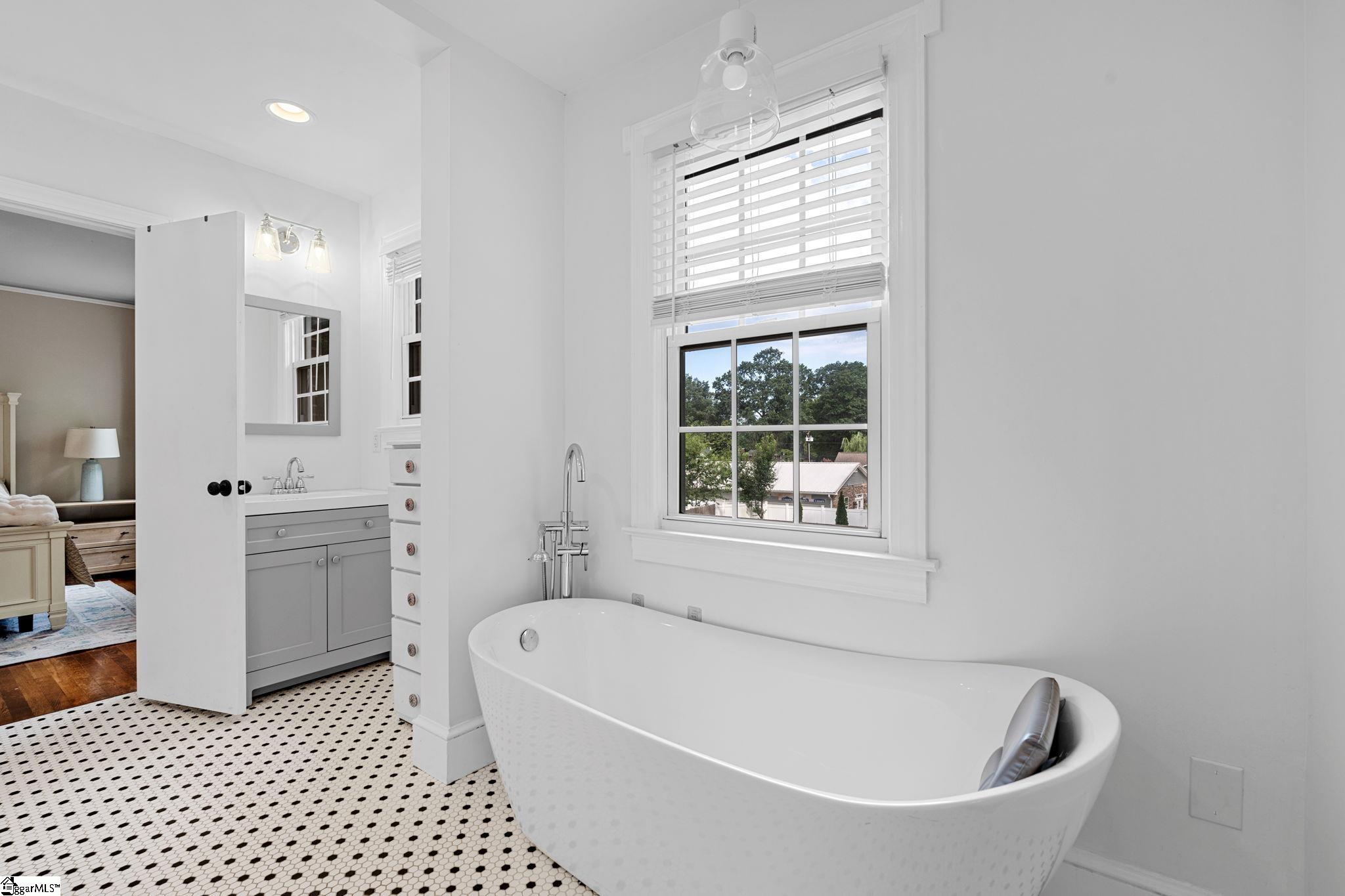 2101 E. North Street Greenville, SC 29607