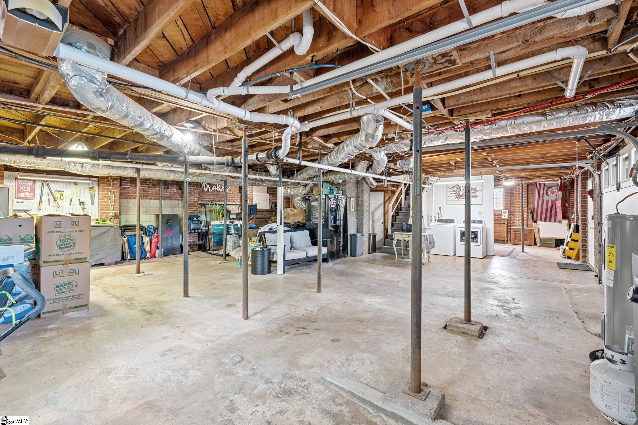 2101 EAST East North Street Greenville, SC 29607