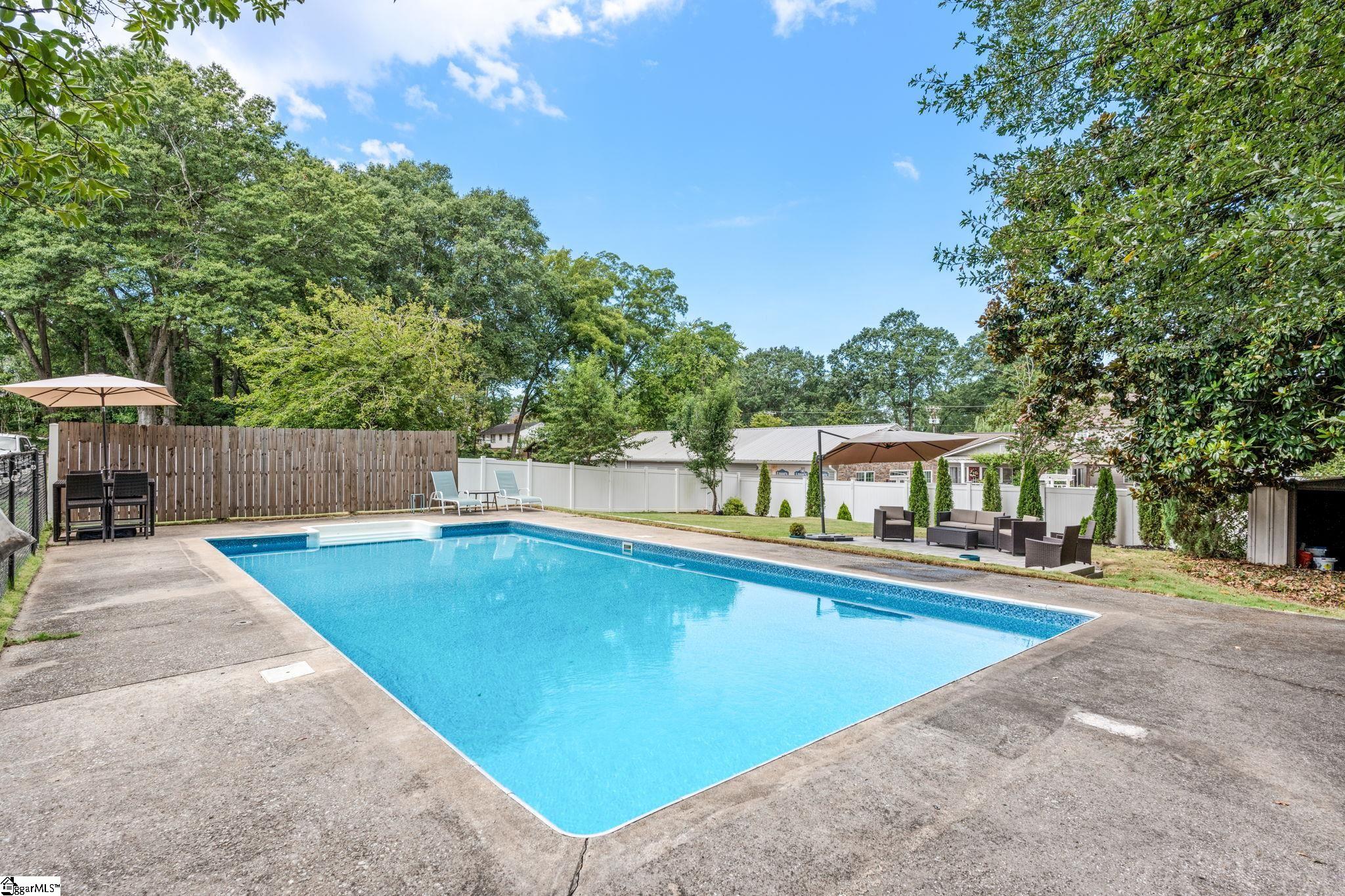 2101 EAST East North Street Greenville, SC 29607