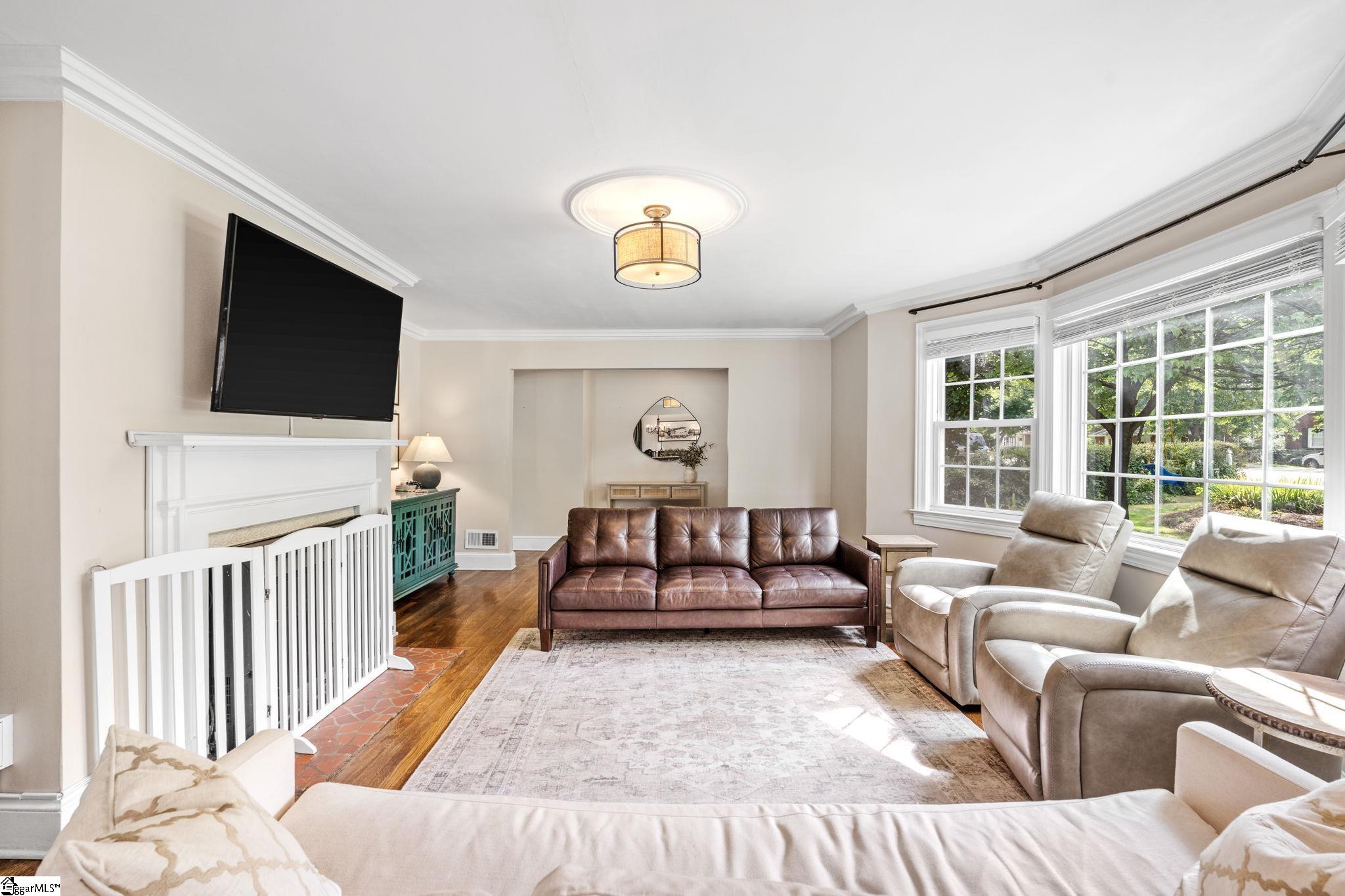 2101 EAST East North Street Greenville, SC 29607
