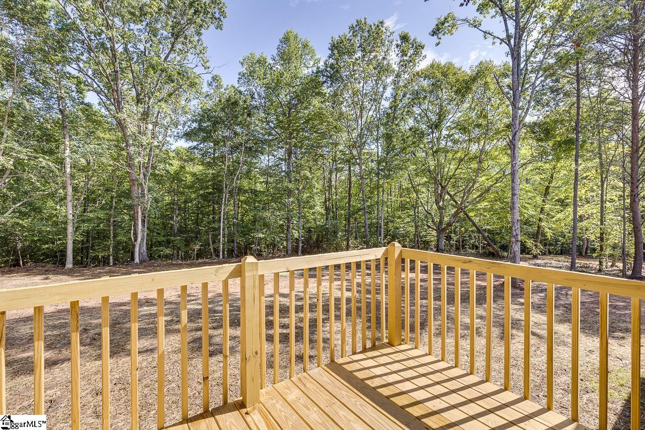 215 Tanglewood Way Gray Court, SC 29645