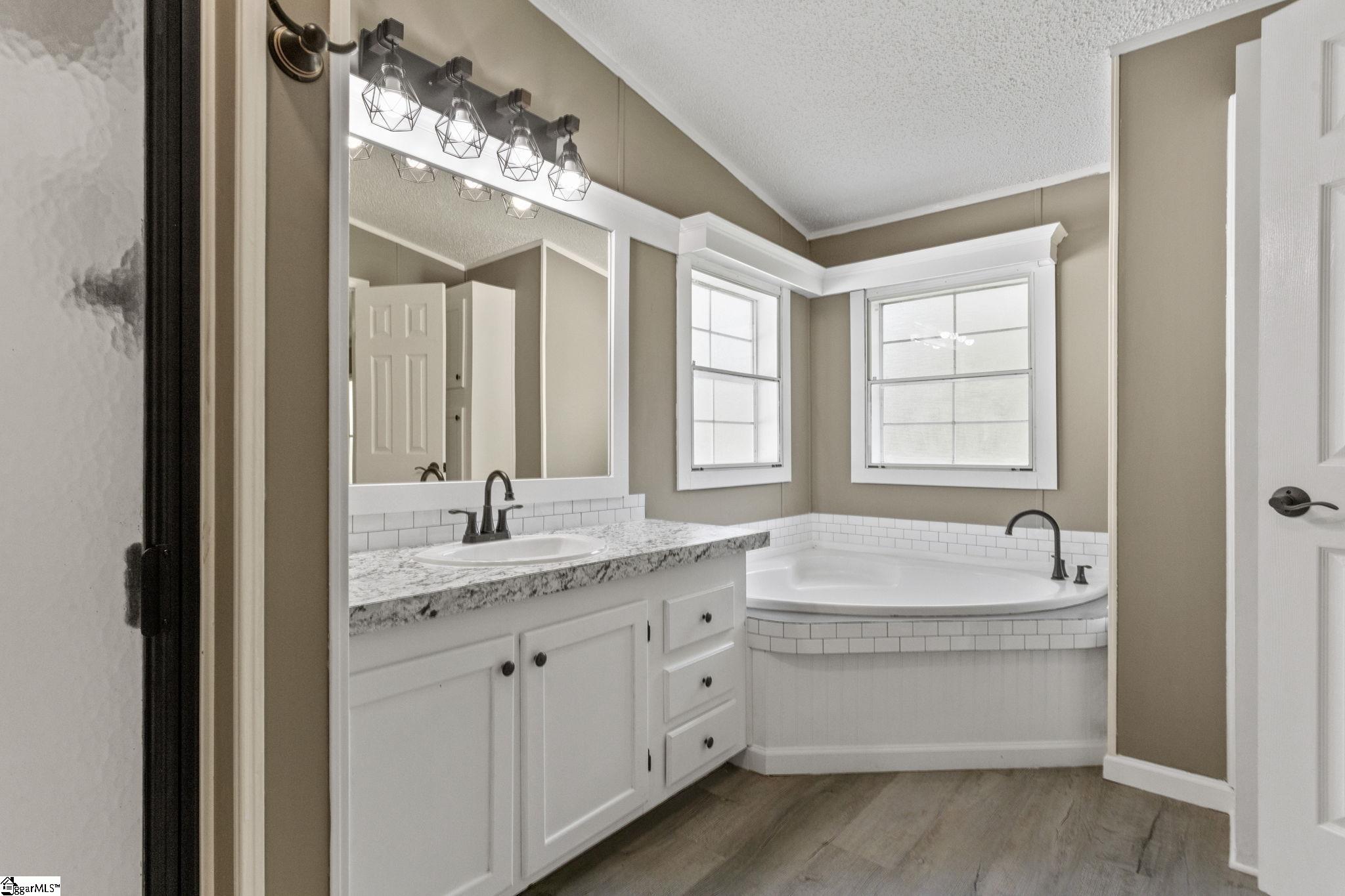 196 New Harrison Bridge Road Simpsonville, SC 29680