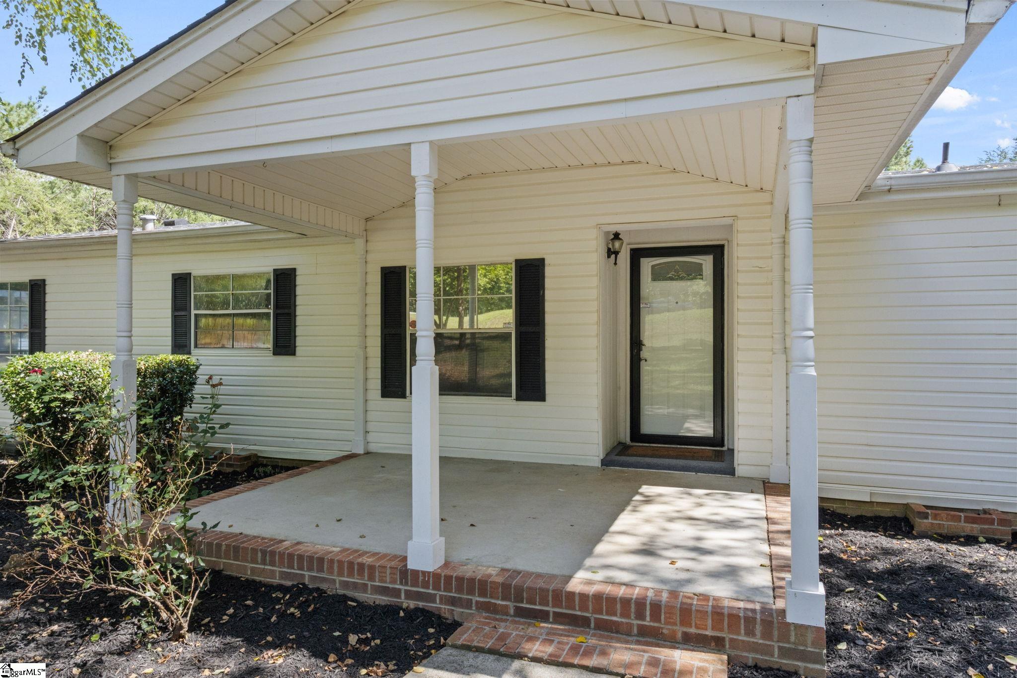 196 New Harrison Bridge Road Simpsonville, SC 29680