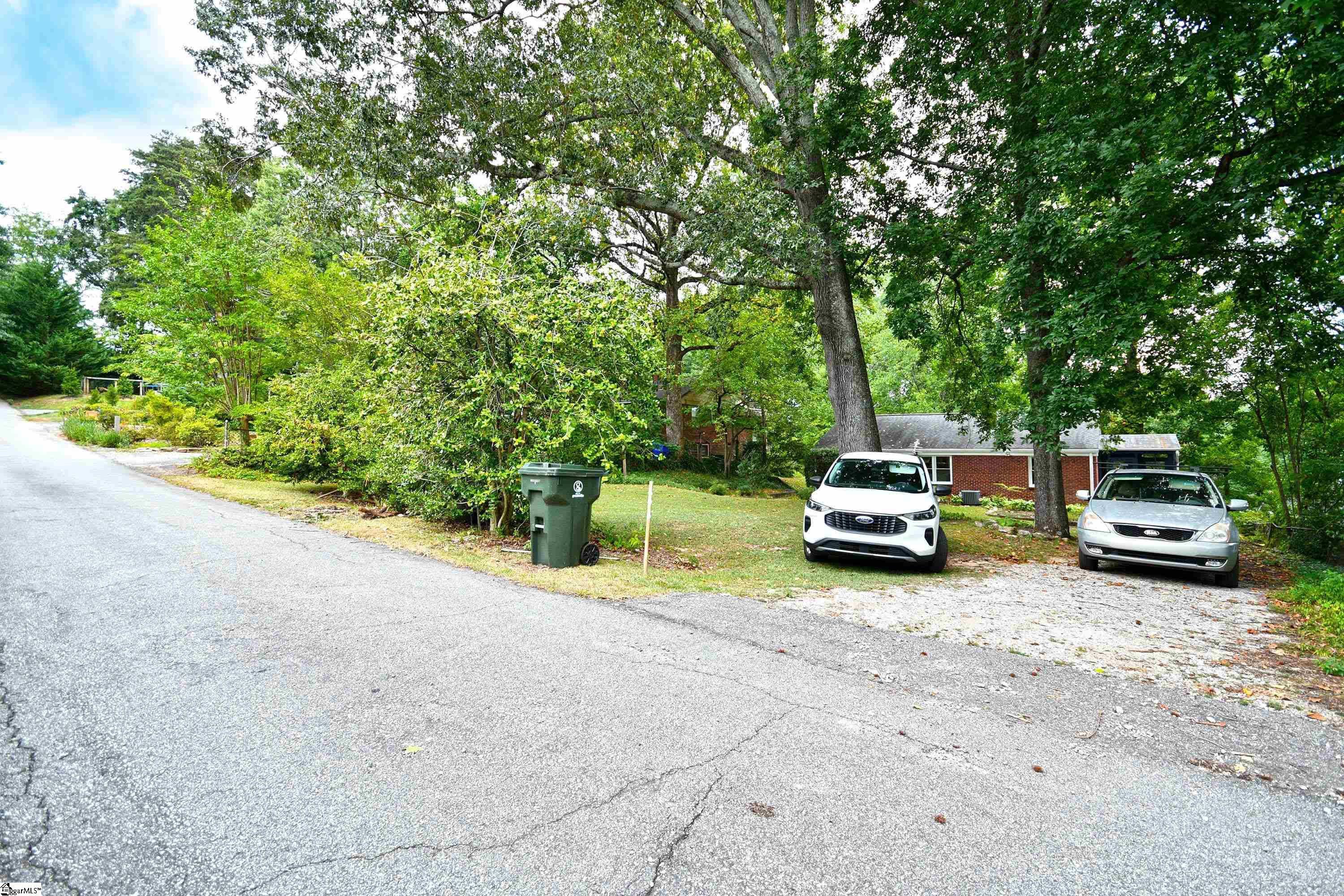 134 Bradley Boulevard Greenville, SC 29609