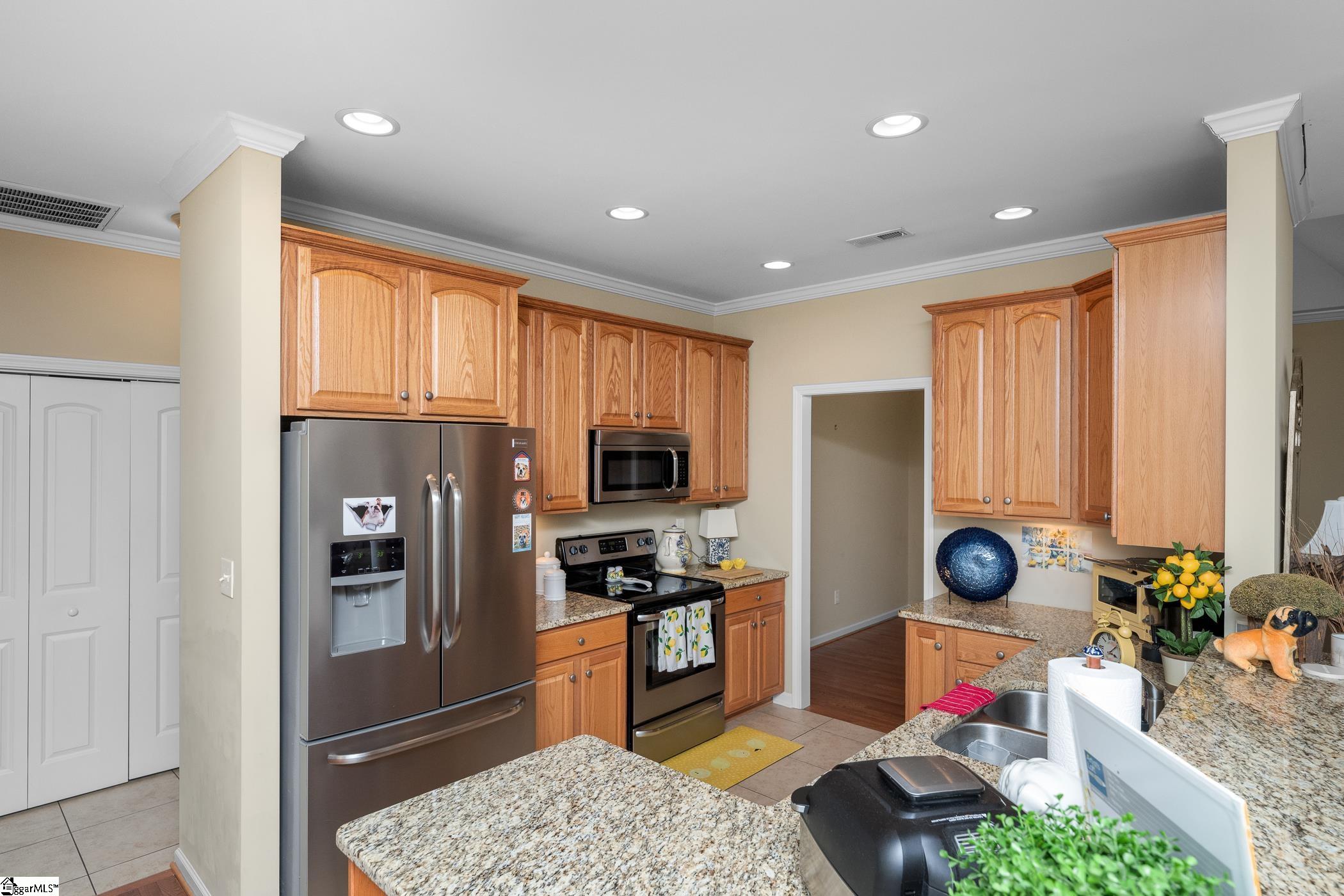 242 Hillcrest Commons Way Spartanburg, SC 29307
