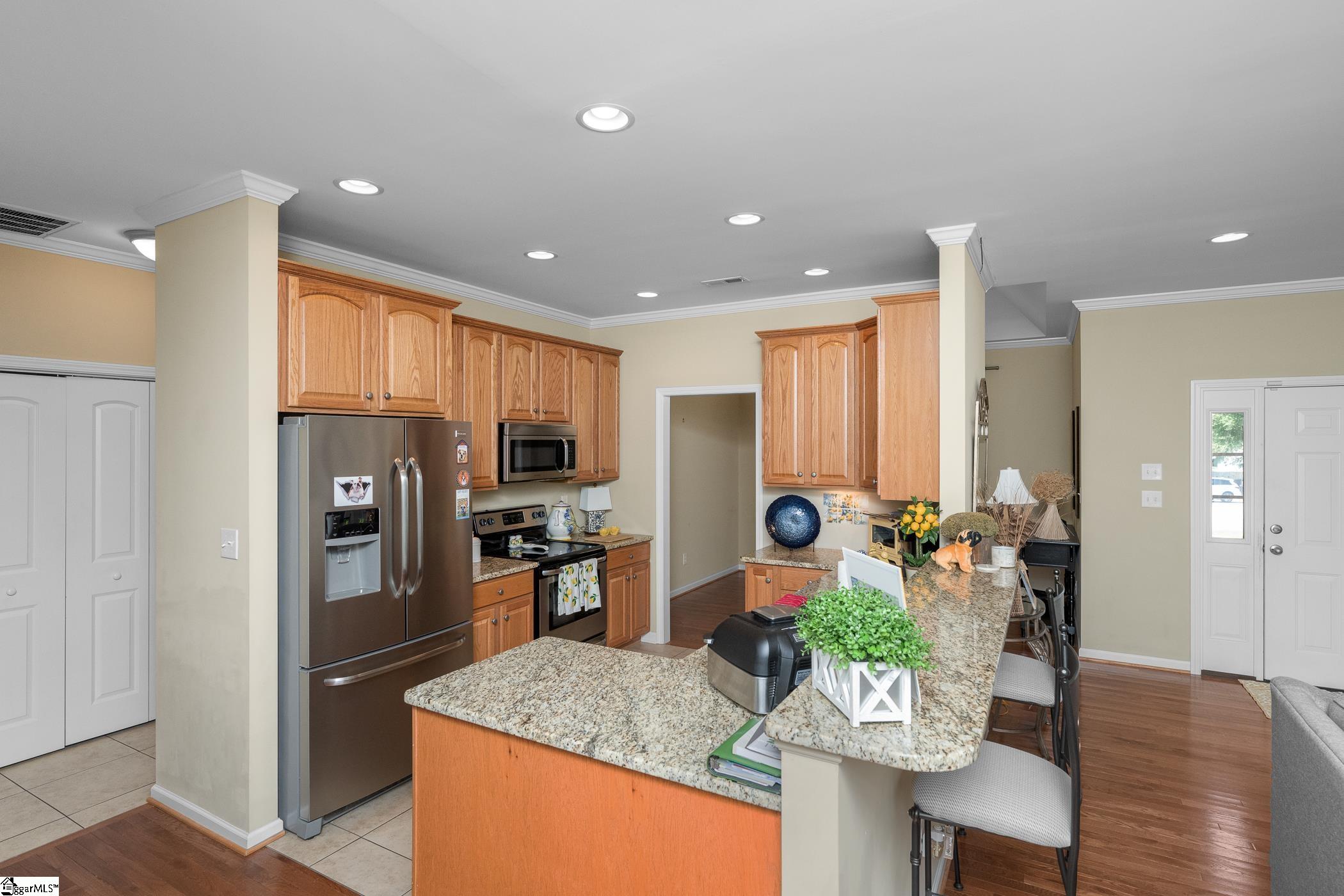 242 Hillcrest Commons Way Spartanburg, SC 29307