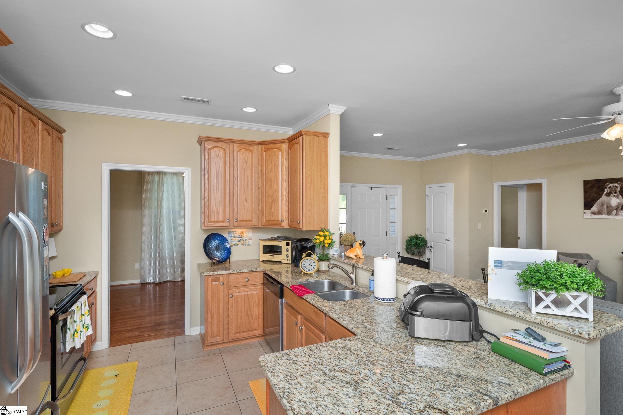 242 Hillcrest Commons Way Spartanburg, SC 29307
